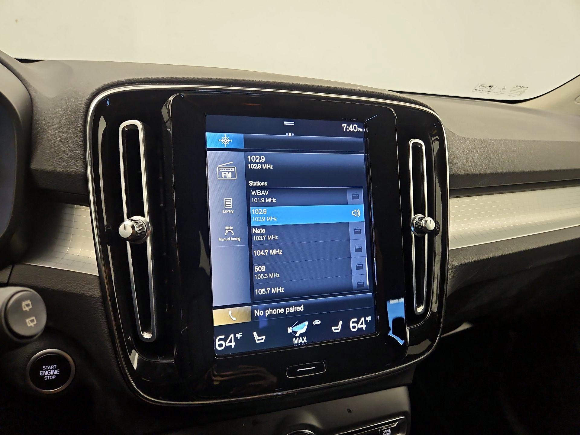 Thumbnail: 2022 Volvo XC40 - 16