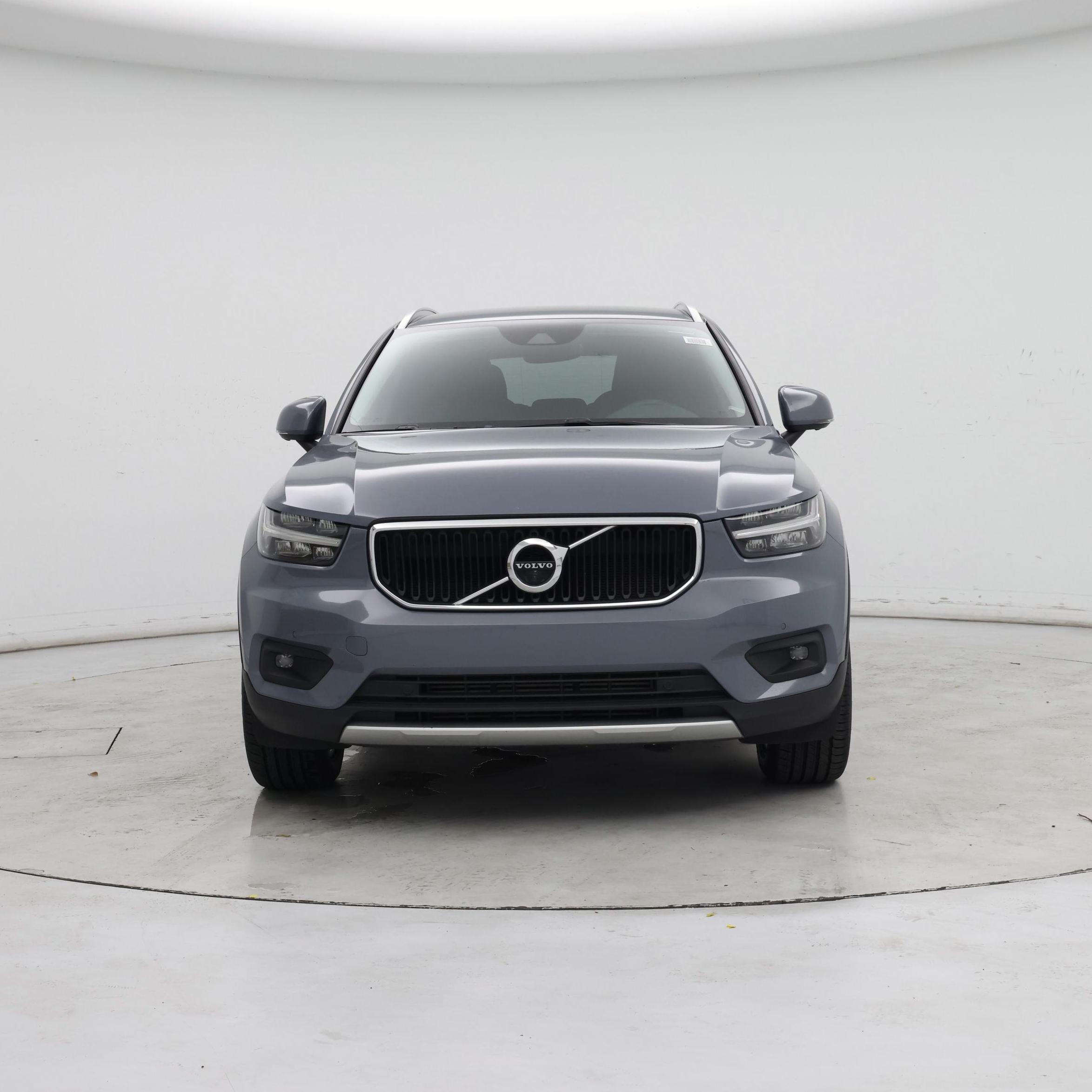 Thumbnail: 2022 Volvo XC40 - 5