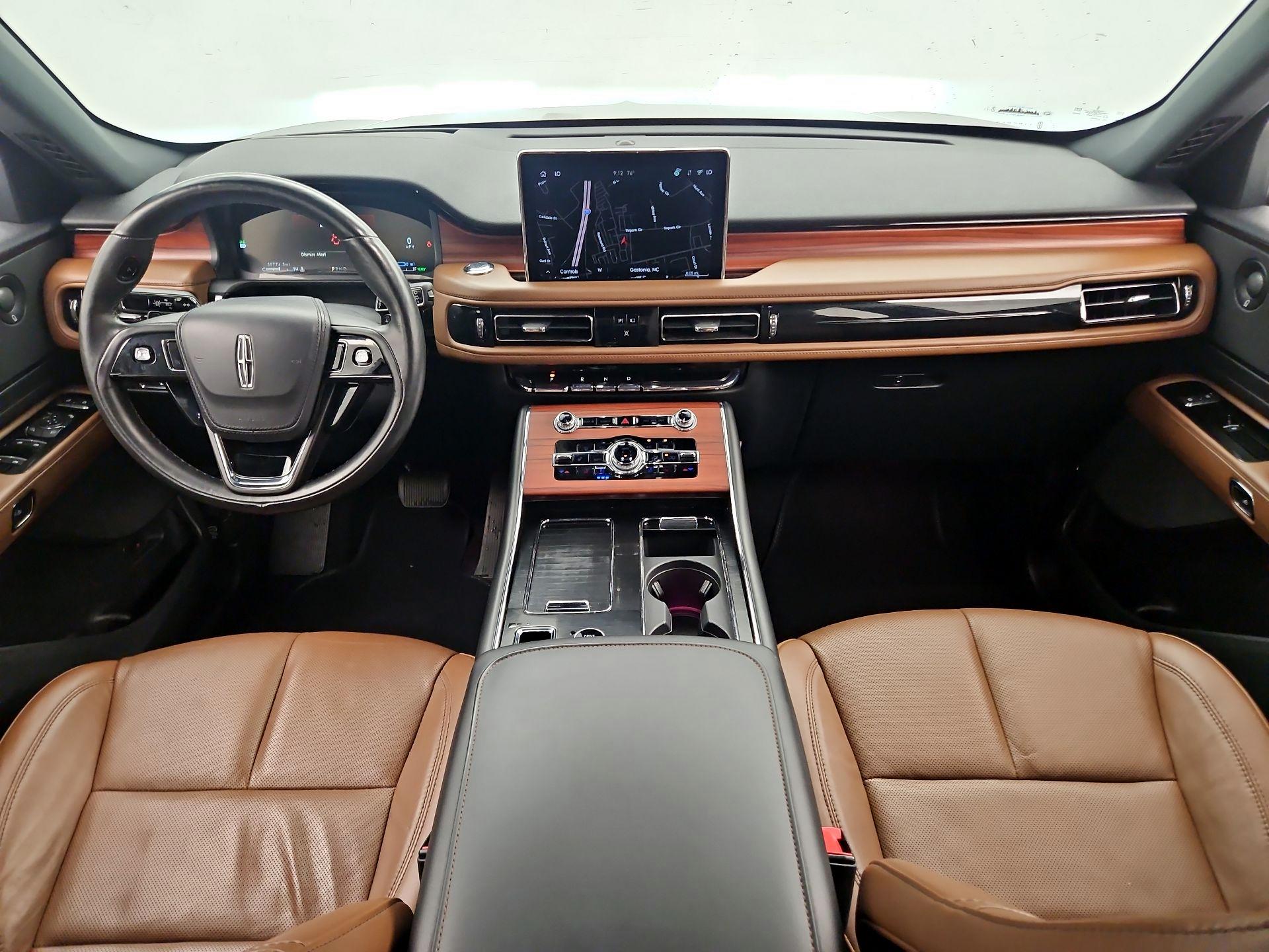 Thumbnail: 2022 Lincoln Aviator - 9