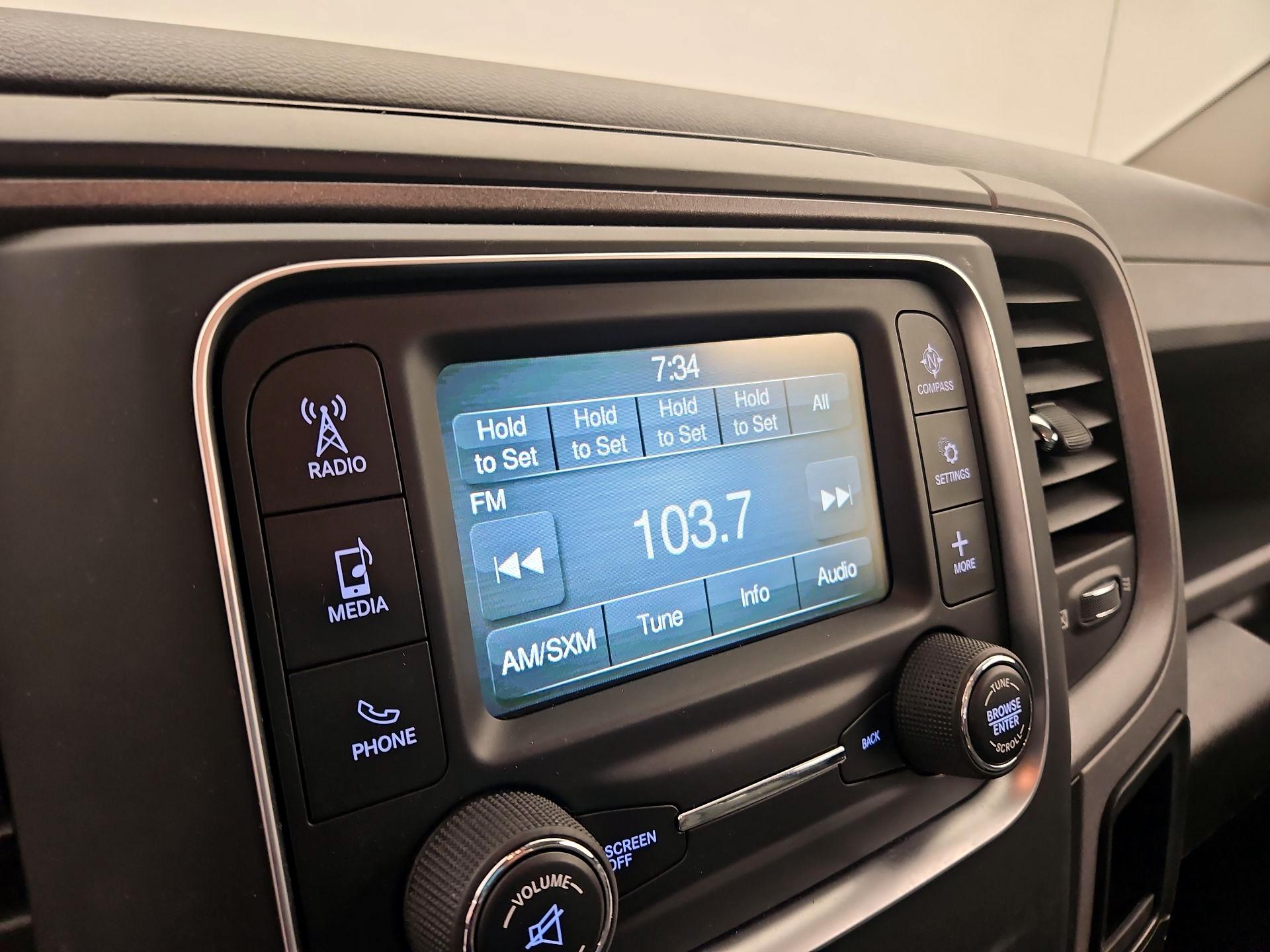 Thumbnail: 2020 RAM 1500 Classic - 15