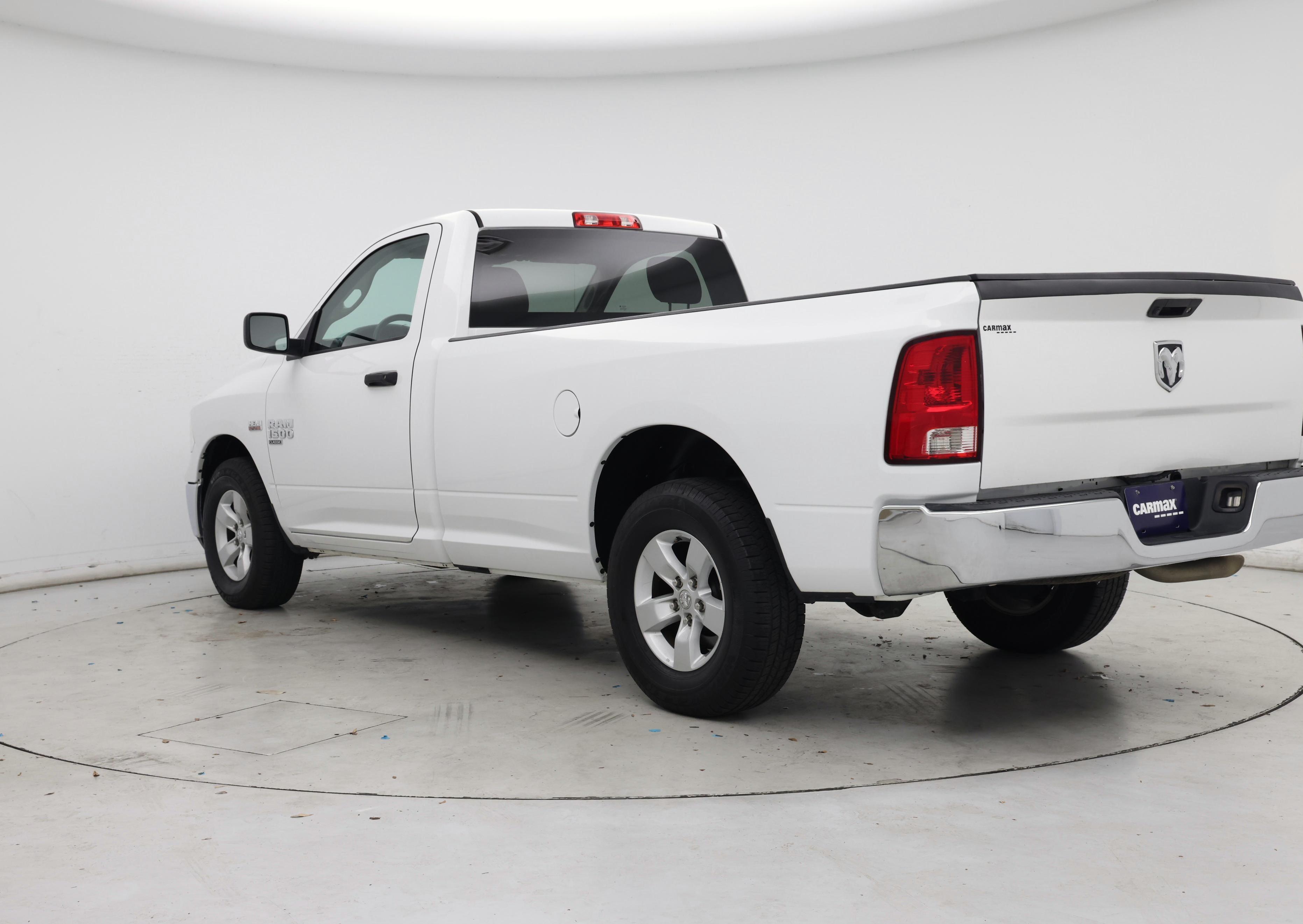 Thumbnail: 2020 RAM 1500 Classic - 2