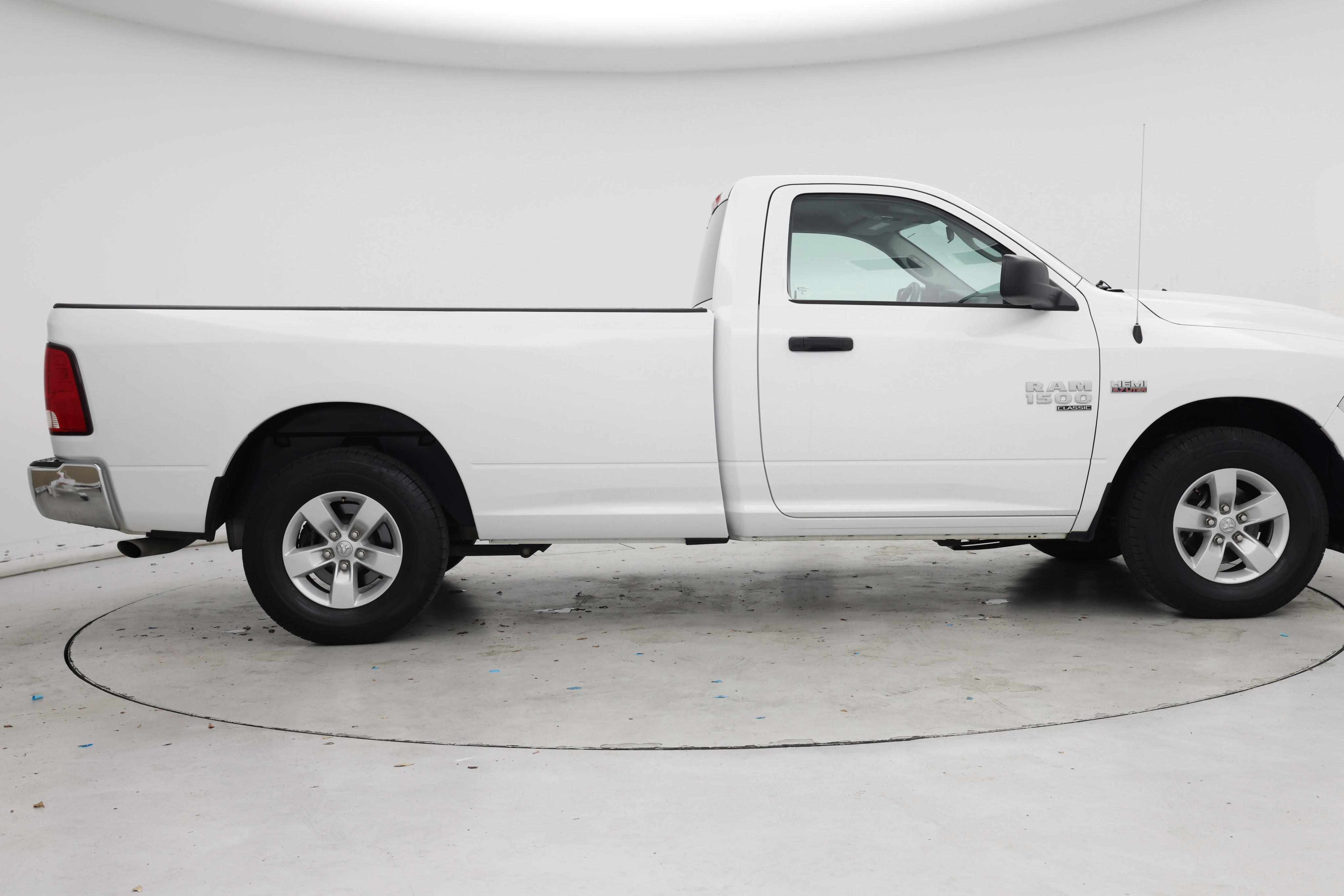 Thumbnail: 2020 RAM 1500 Classic - 7