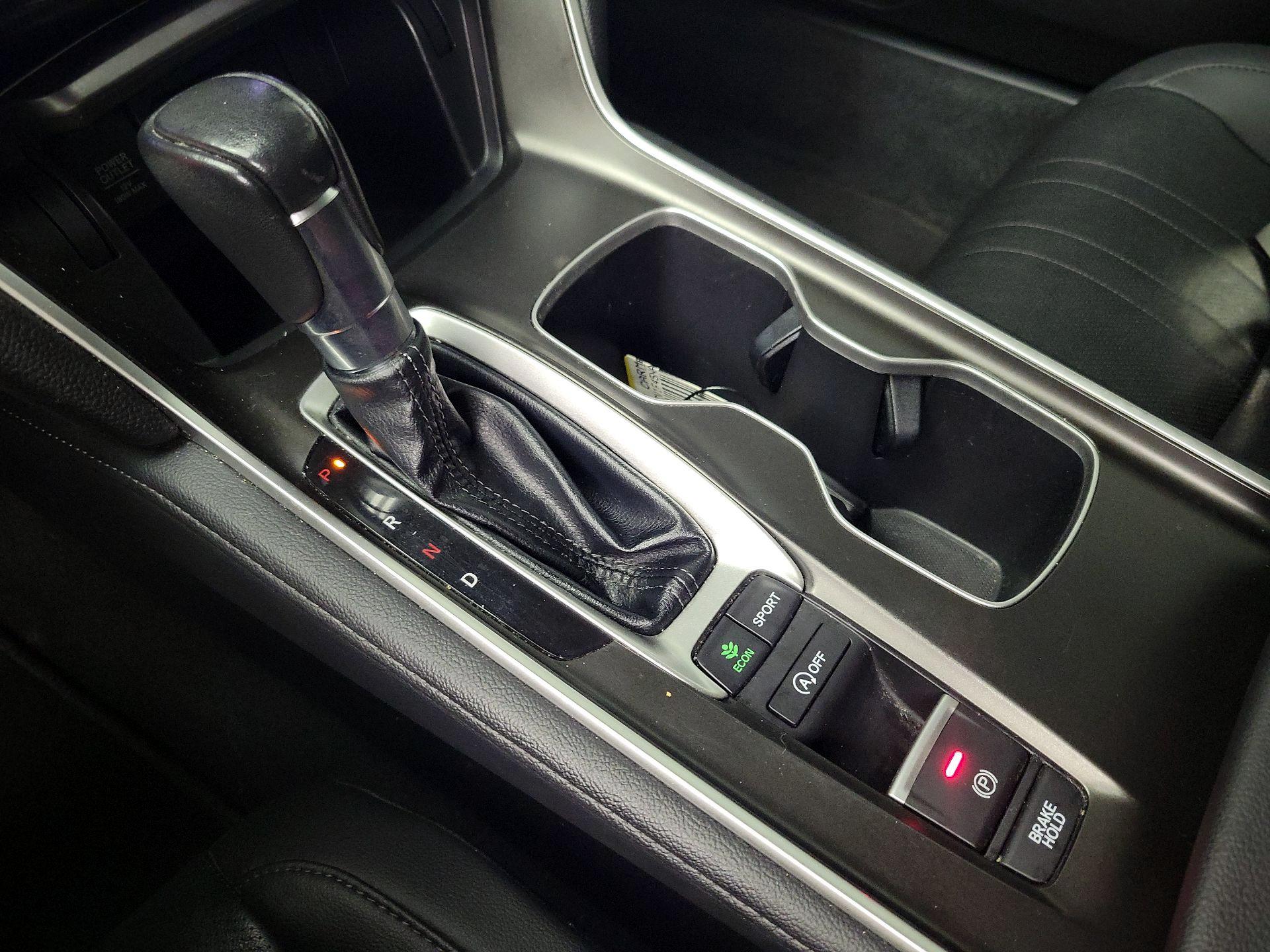 Thumbnail: 2022 Honda Accord - 17
