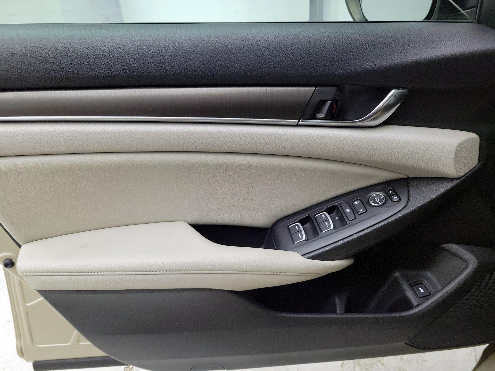 Thumbnail: 2020 Honda Accord - 12