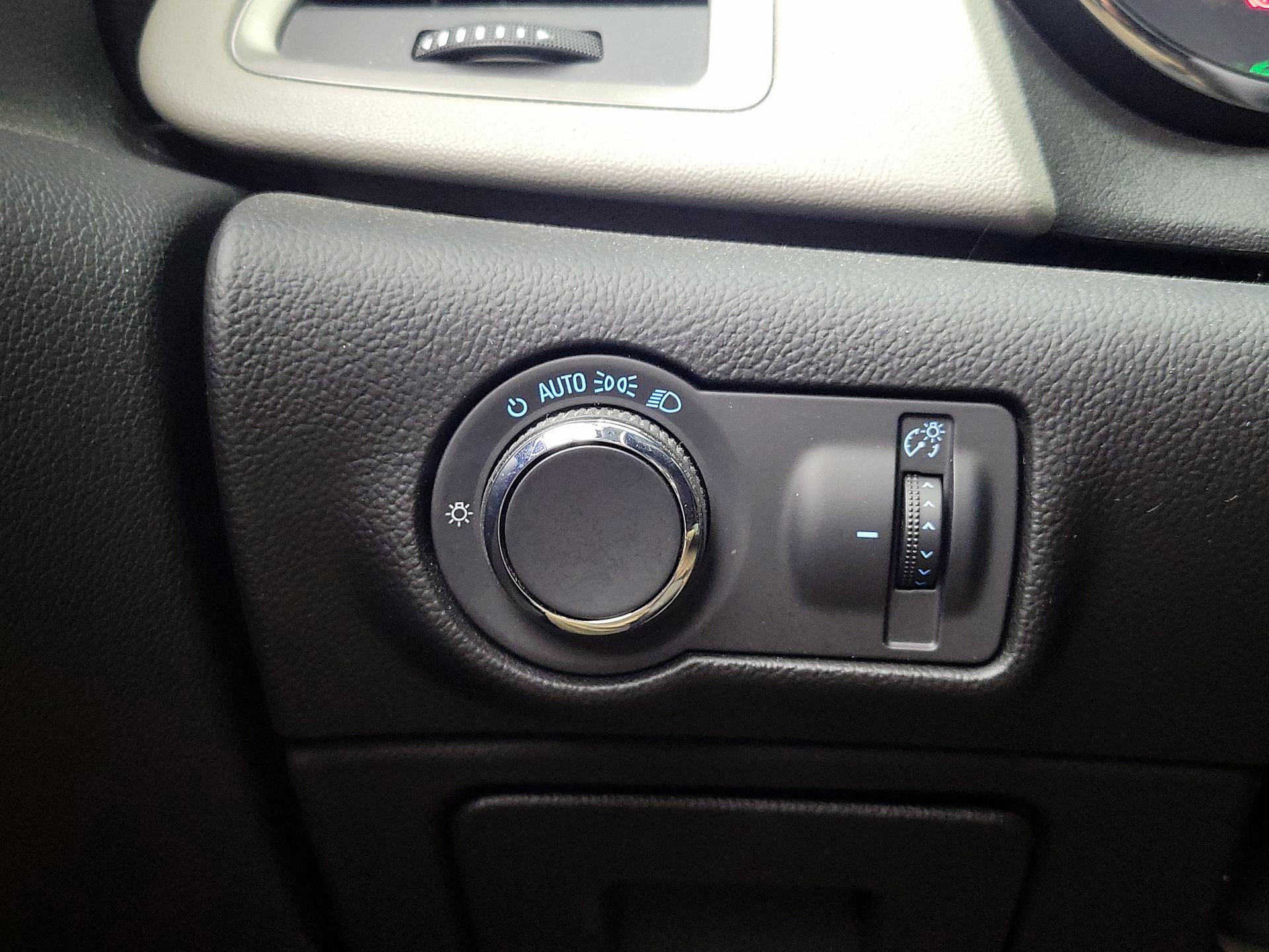 Thumbnail: 2015 Buick Verano - 13