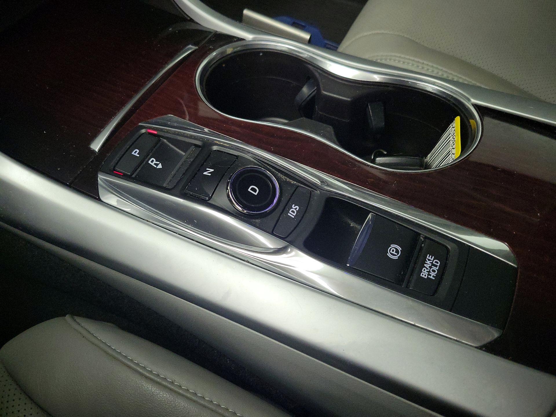 Thumbnail: 2017 Acura TLX - 18