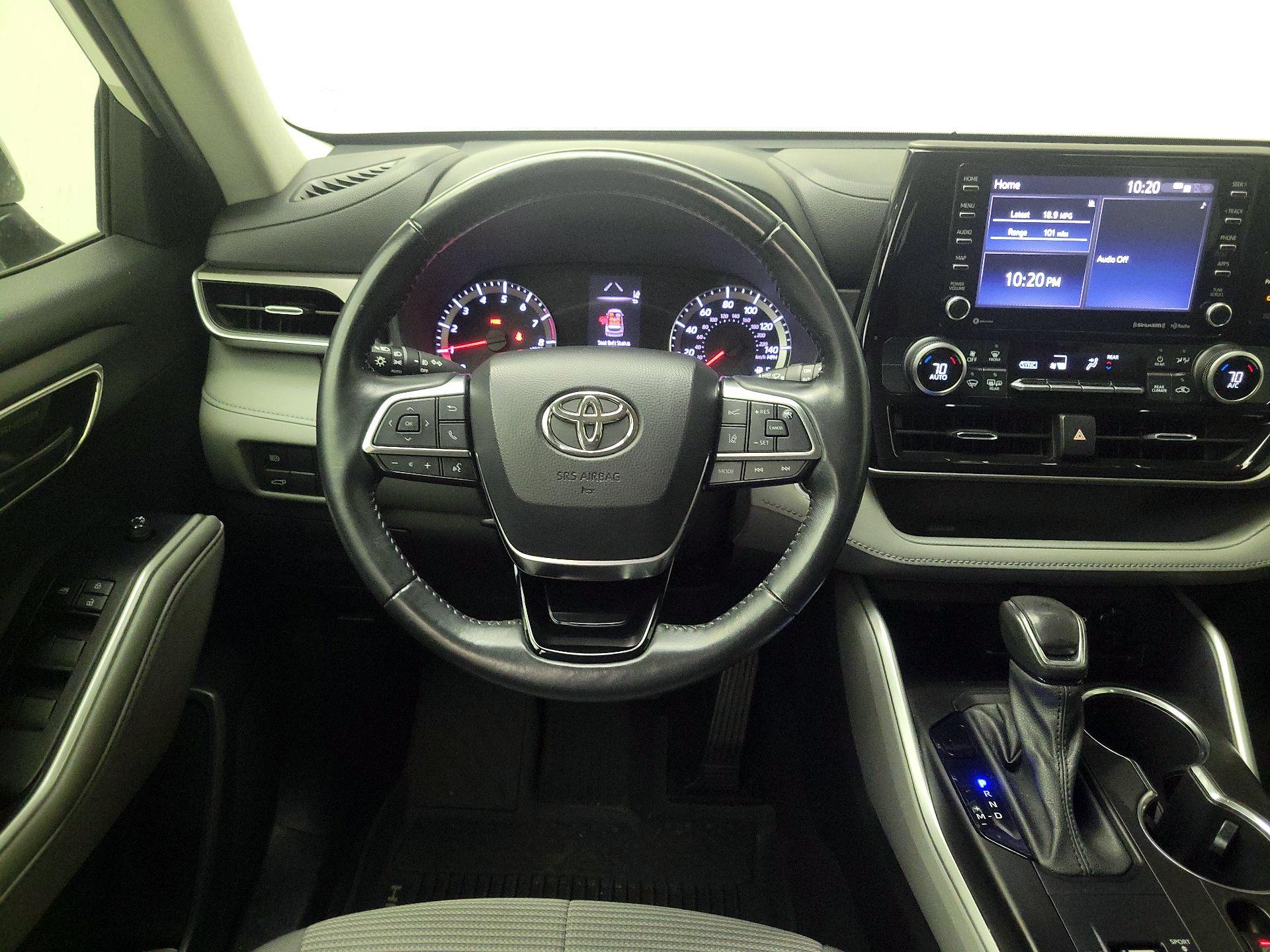 Thumbnail: 2021 Toyota Highlander - 10