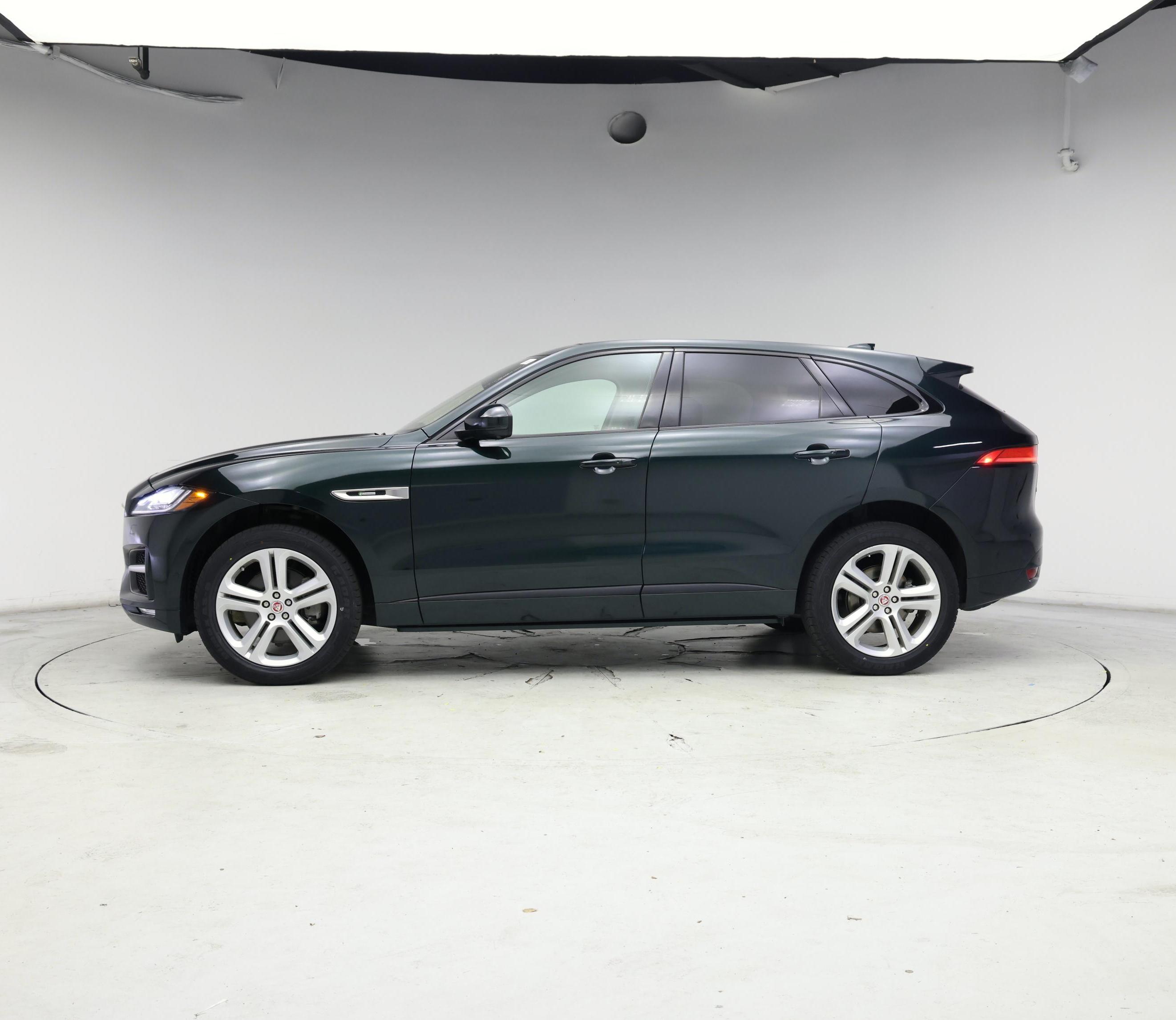 Thumbnail: 2017 Jaguar F-Pace - 3