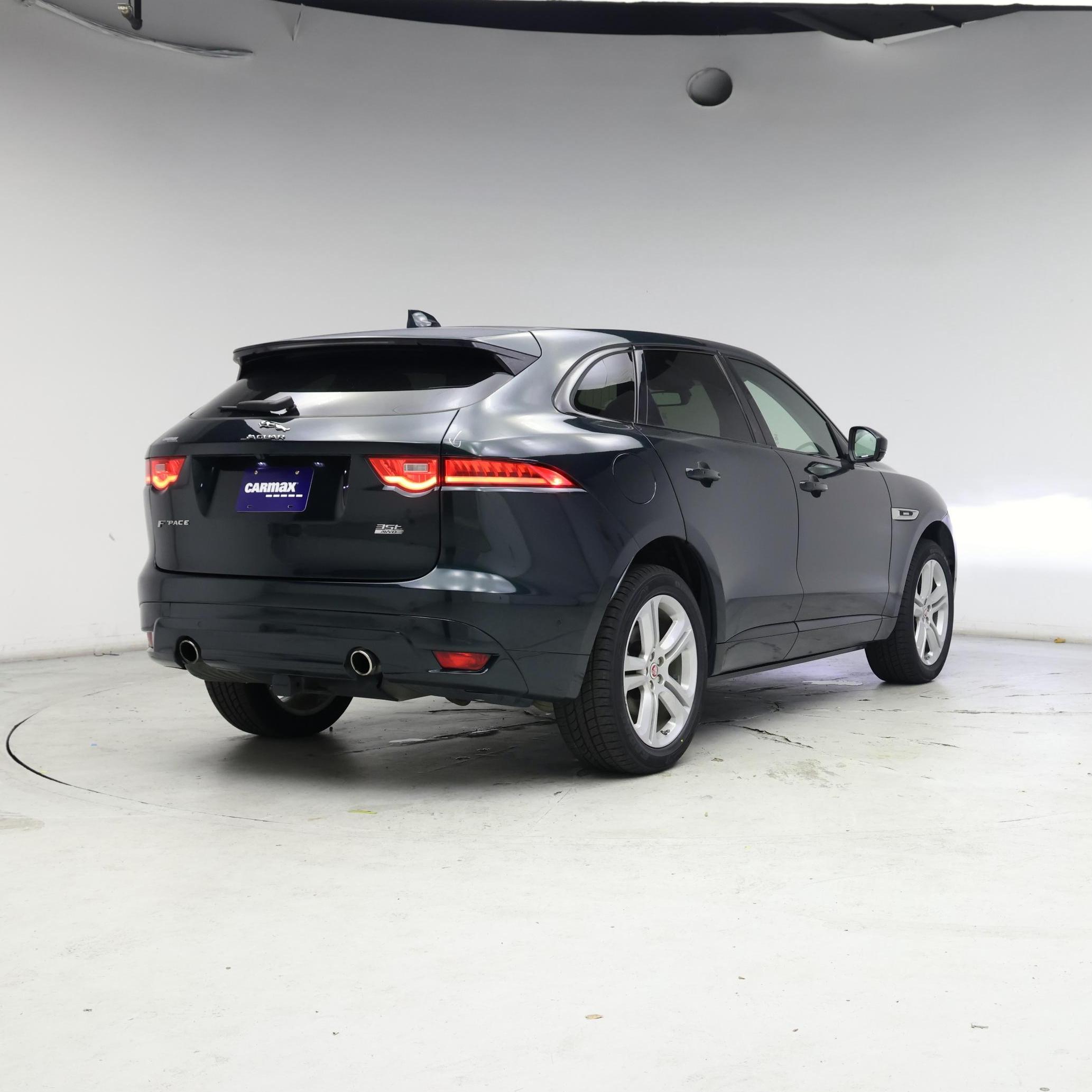 Thumbnail: 2017 Jaguar F-Pace - 8