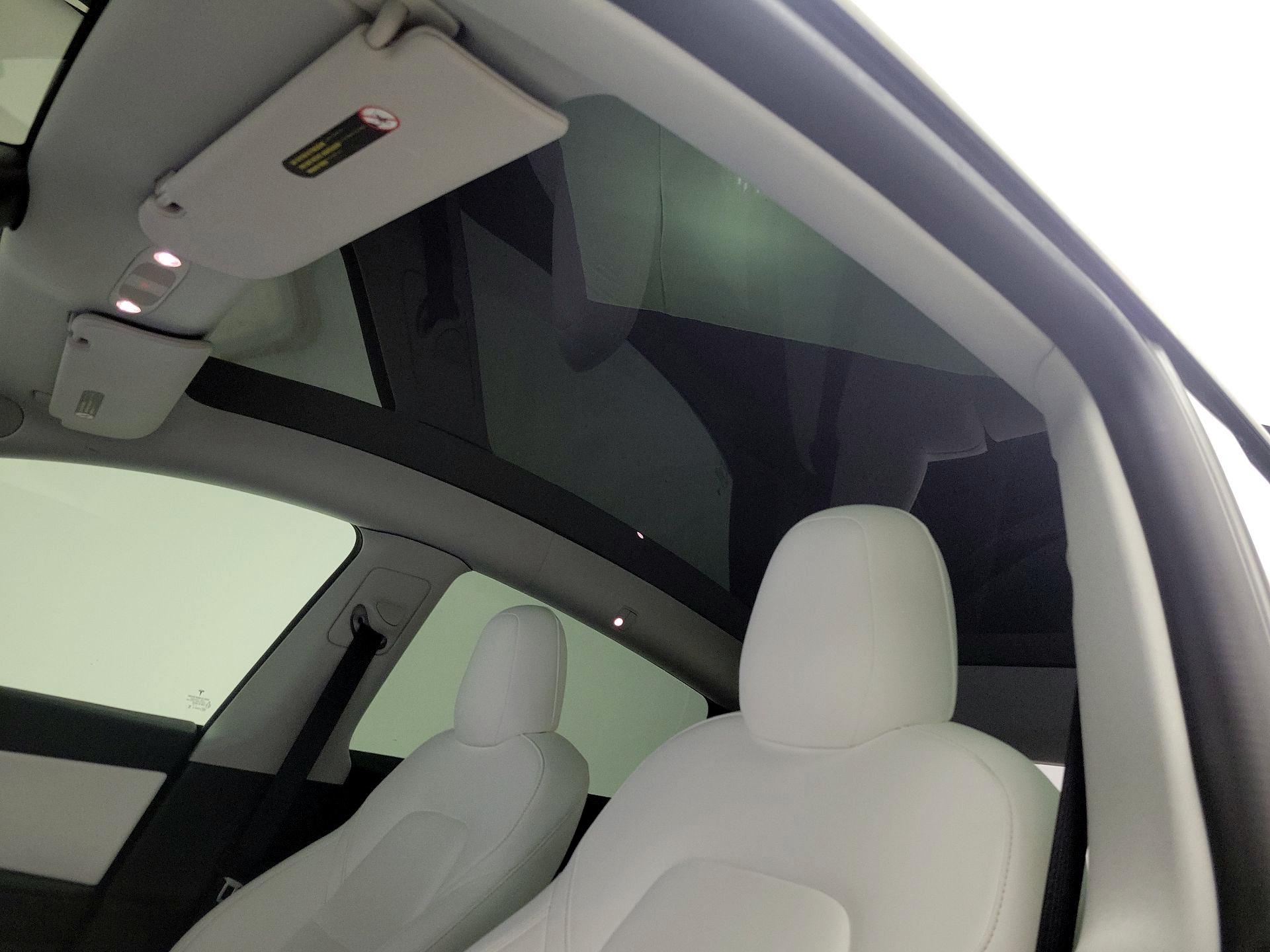 Thumbnail: 2022 Tesla Model Y - 18