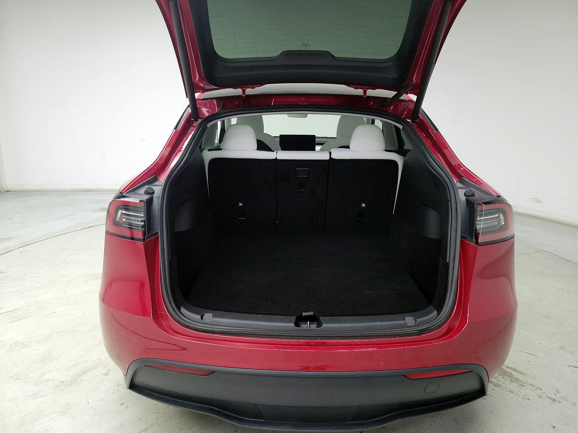 Thumbnail: 2022 Tesla Model Y - 20