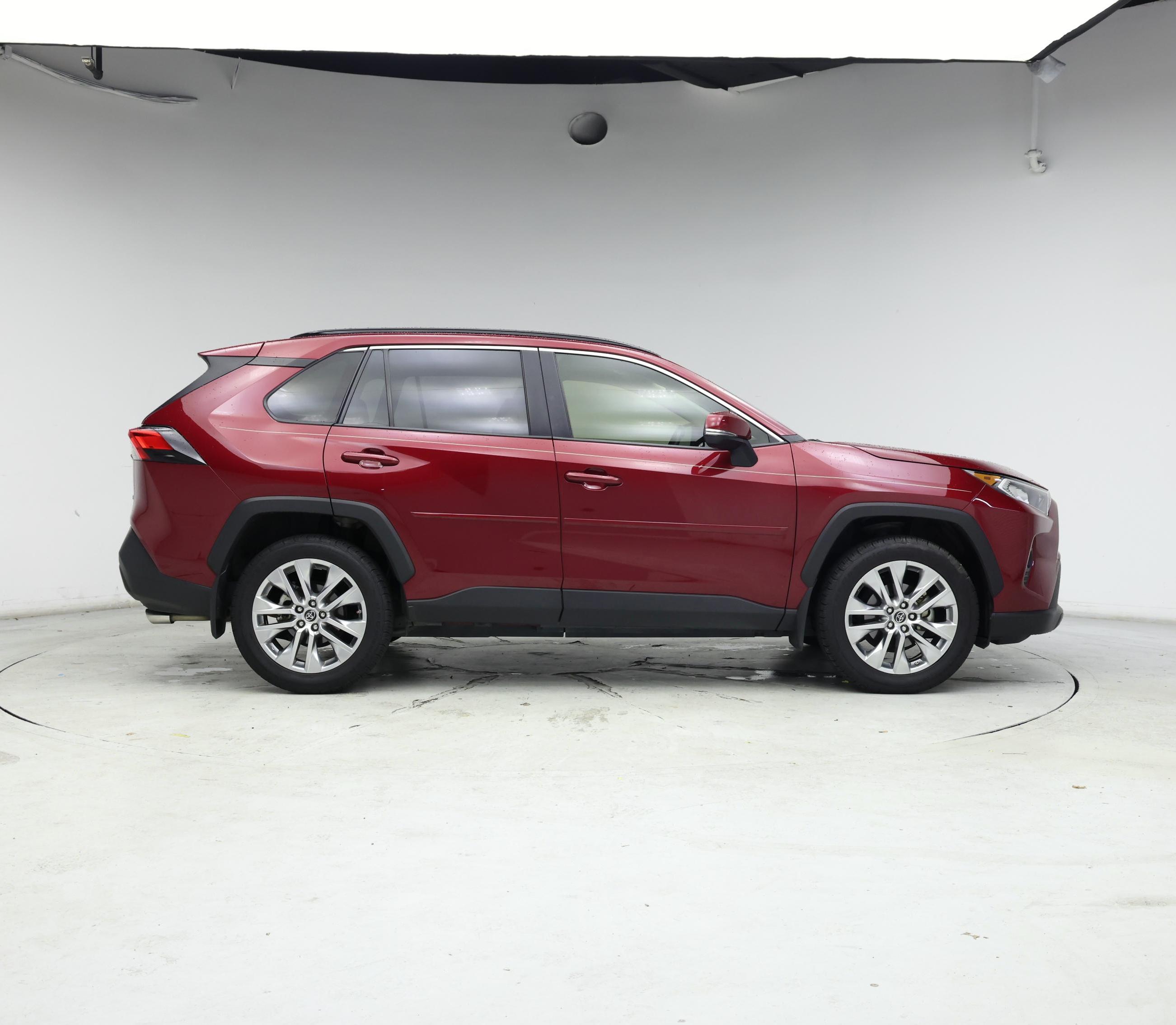 Thumbnail: 2019 Toyota RAV4 - 7