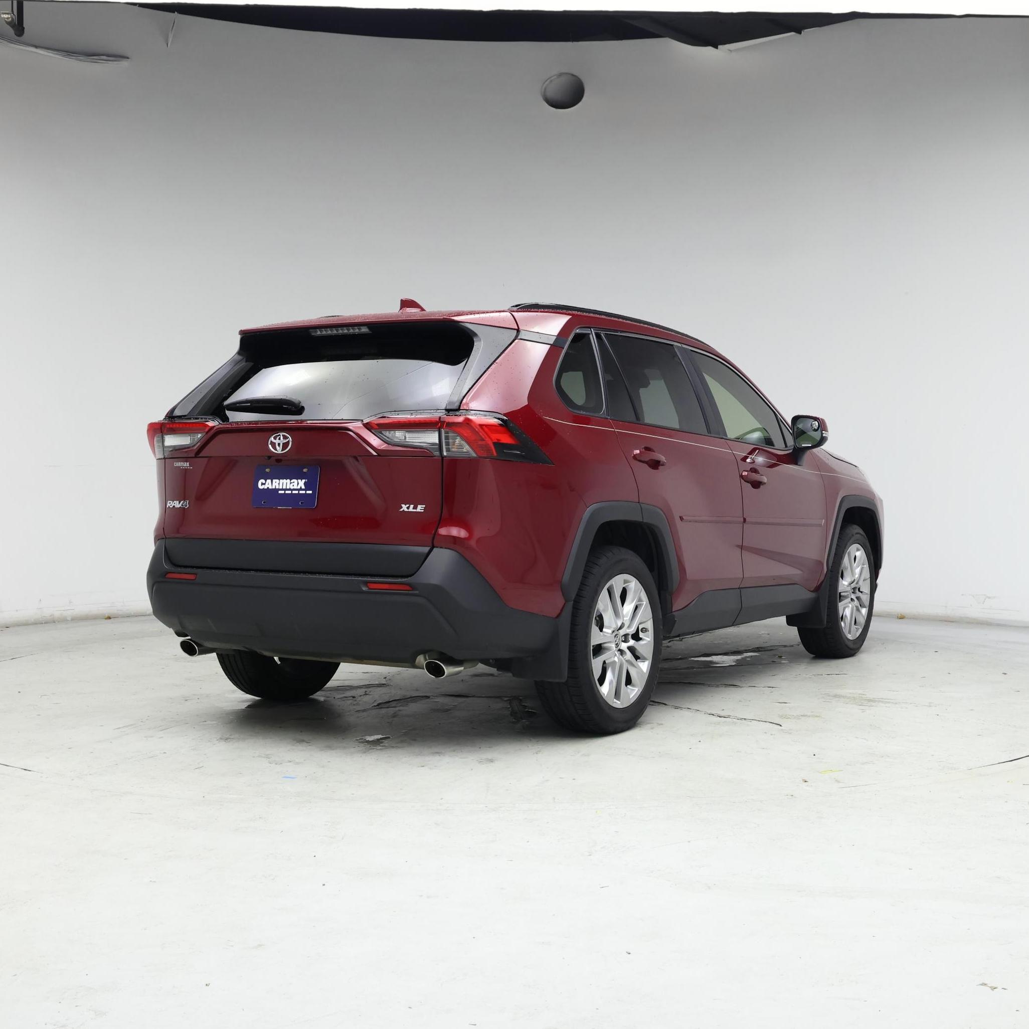 Thumbnail: 2019 Toyota RAV4 - 8