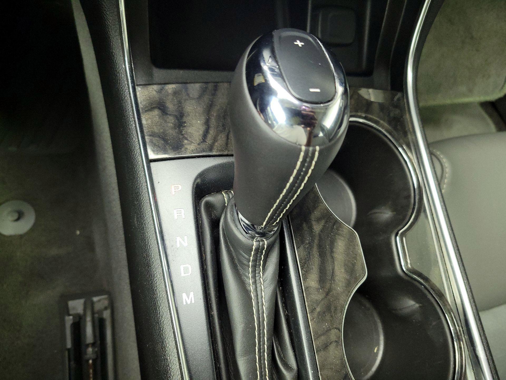 Thumbnail: 2015 Chevrolet Impala - 16