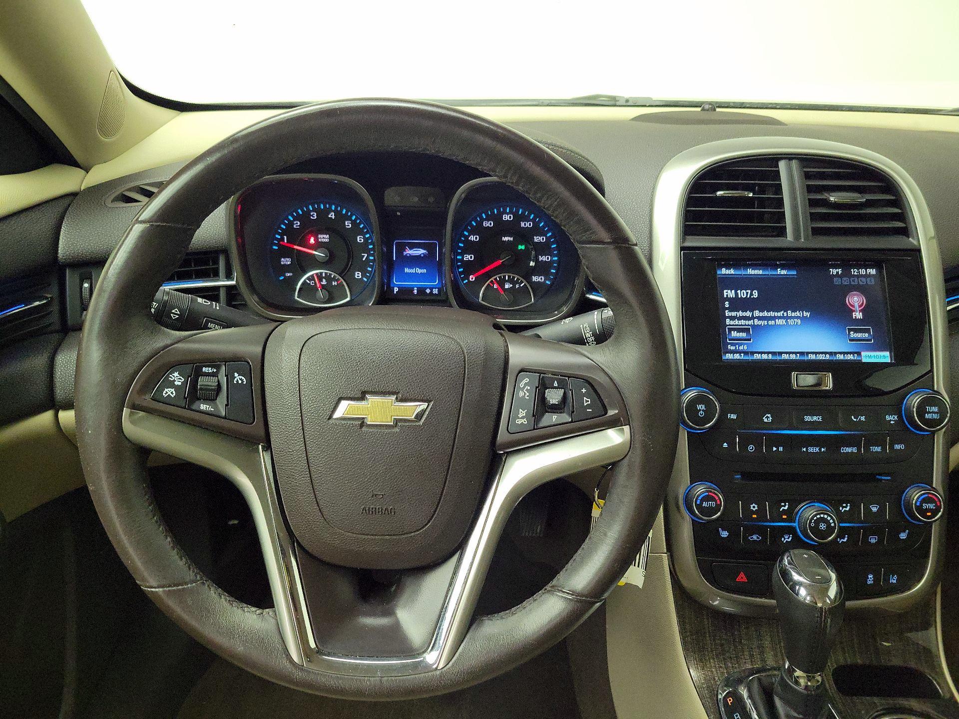 Thumbnail: 2014 Chevrolet Malibu - 10