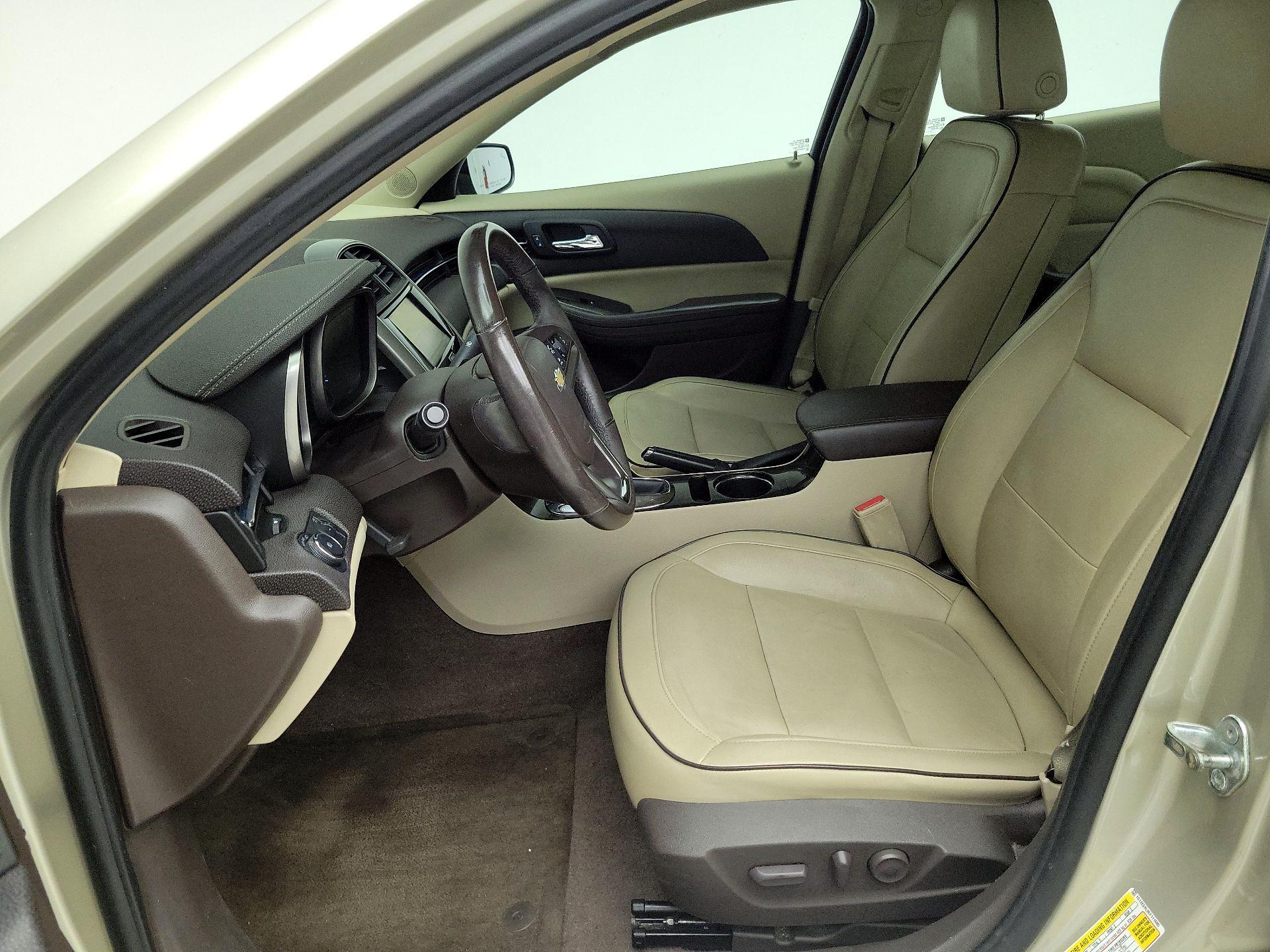 Thumbnail: 2014 Chevrolet Malibu - 11