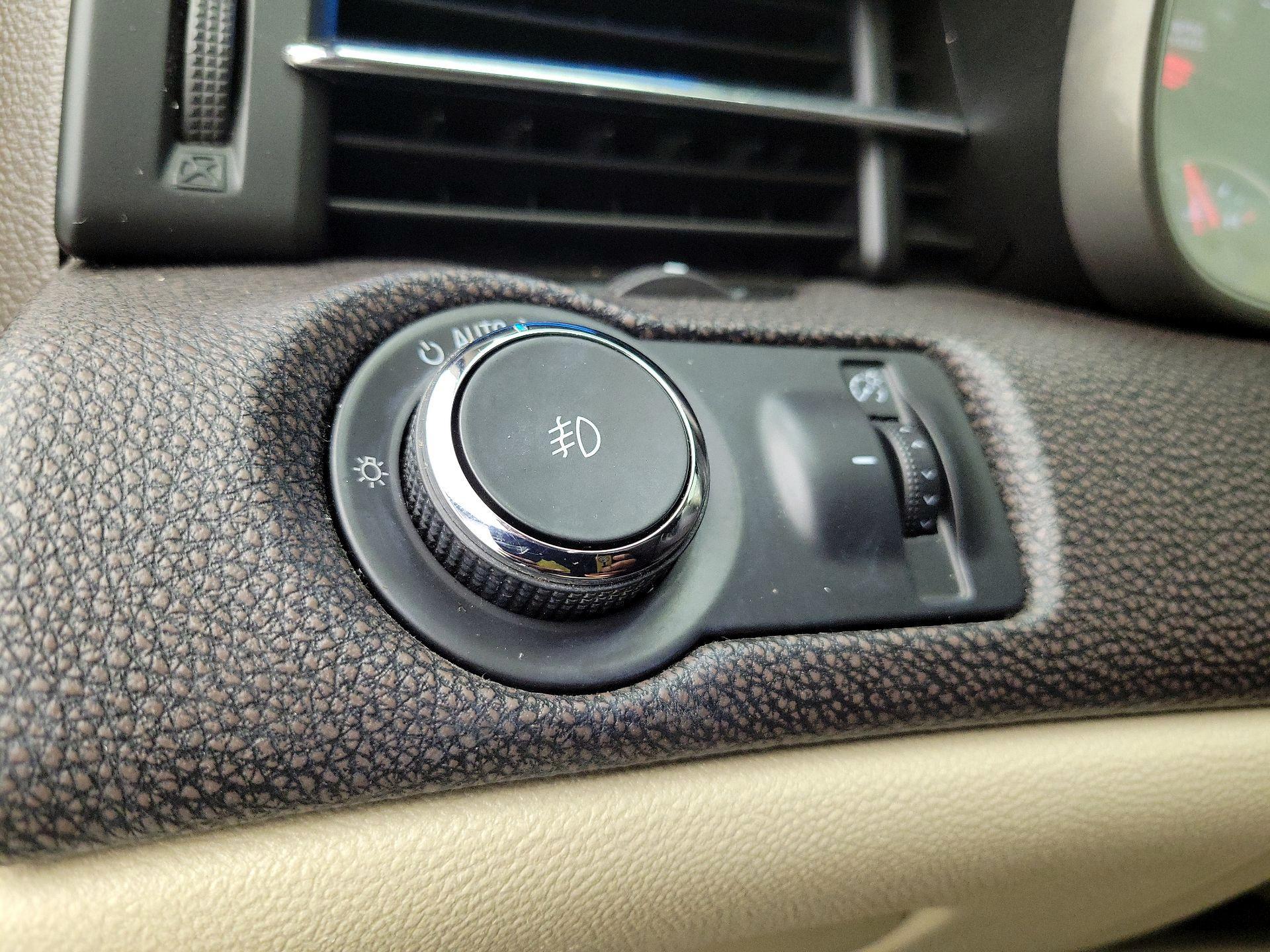 Thumbnail: 2014 Chevrolet Malibu - 13