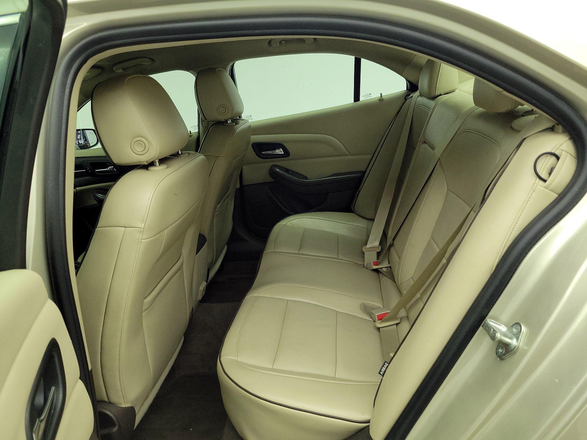 Thumbnail: 2014 Chevrolet Malibu - 19