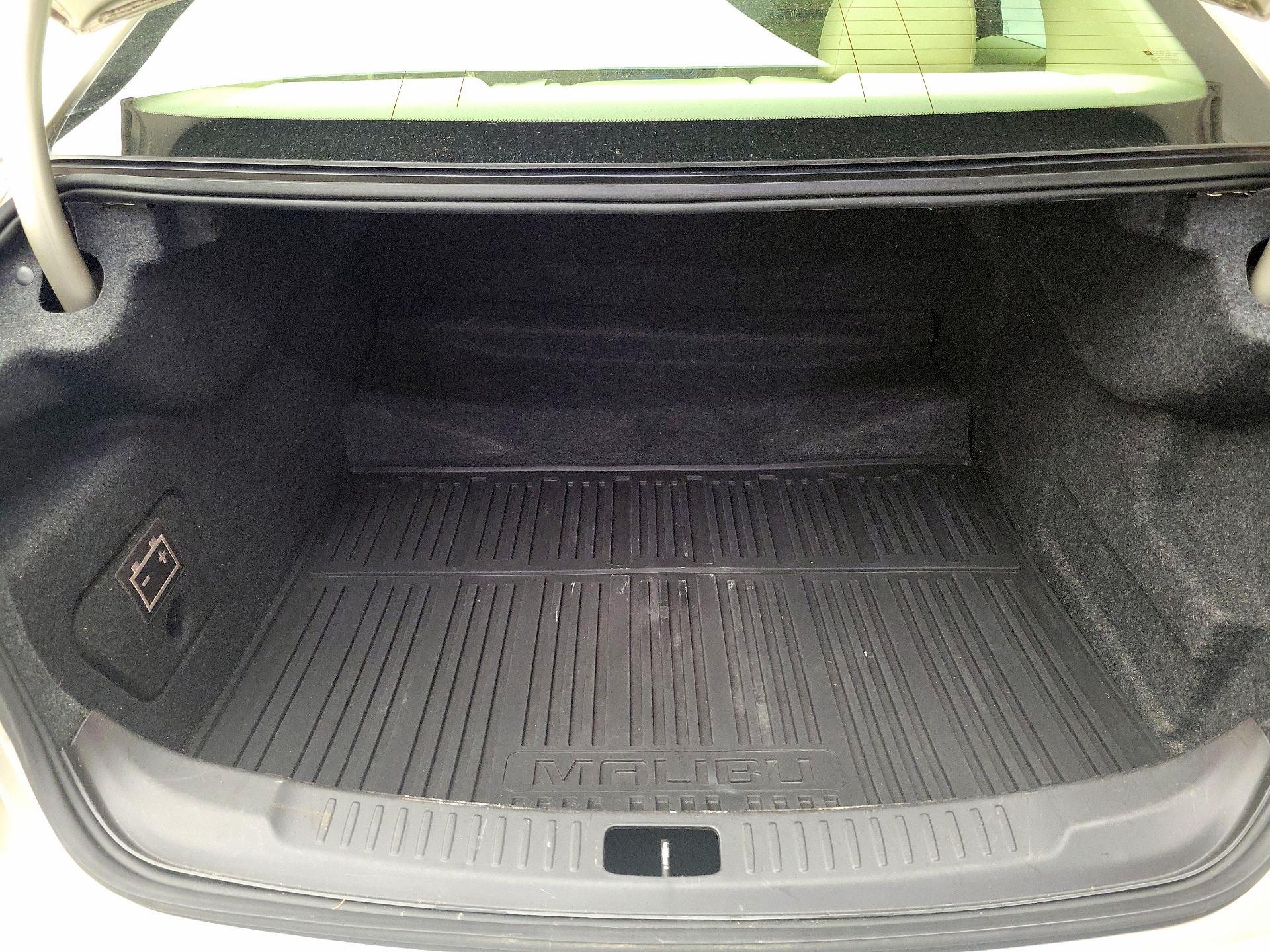 Thumbnail: 2014 Chevrolet Malibu - 20