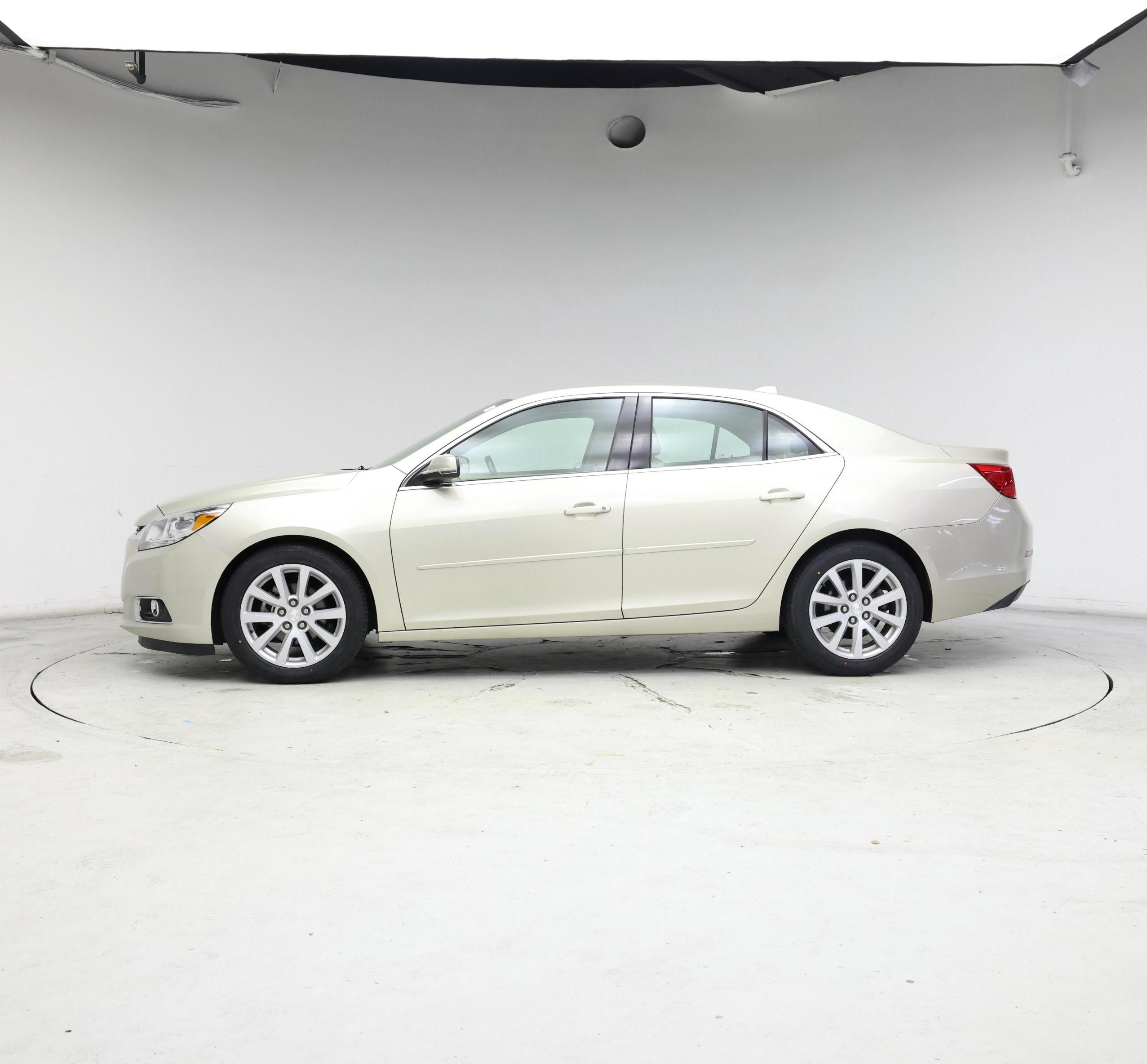 Thumbnail: 2014 Chevrolet Malibu - 3