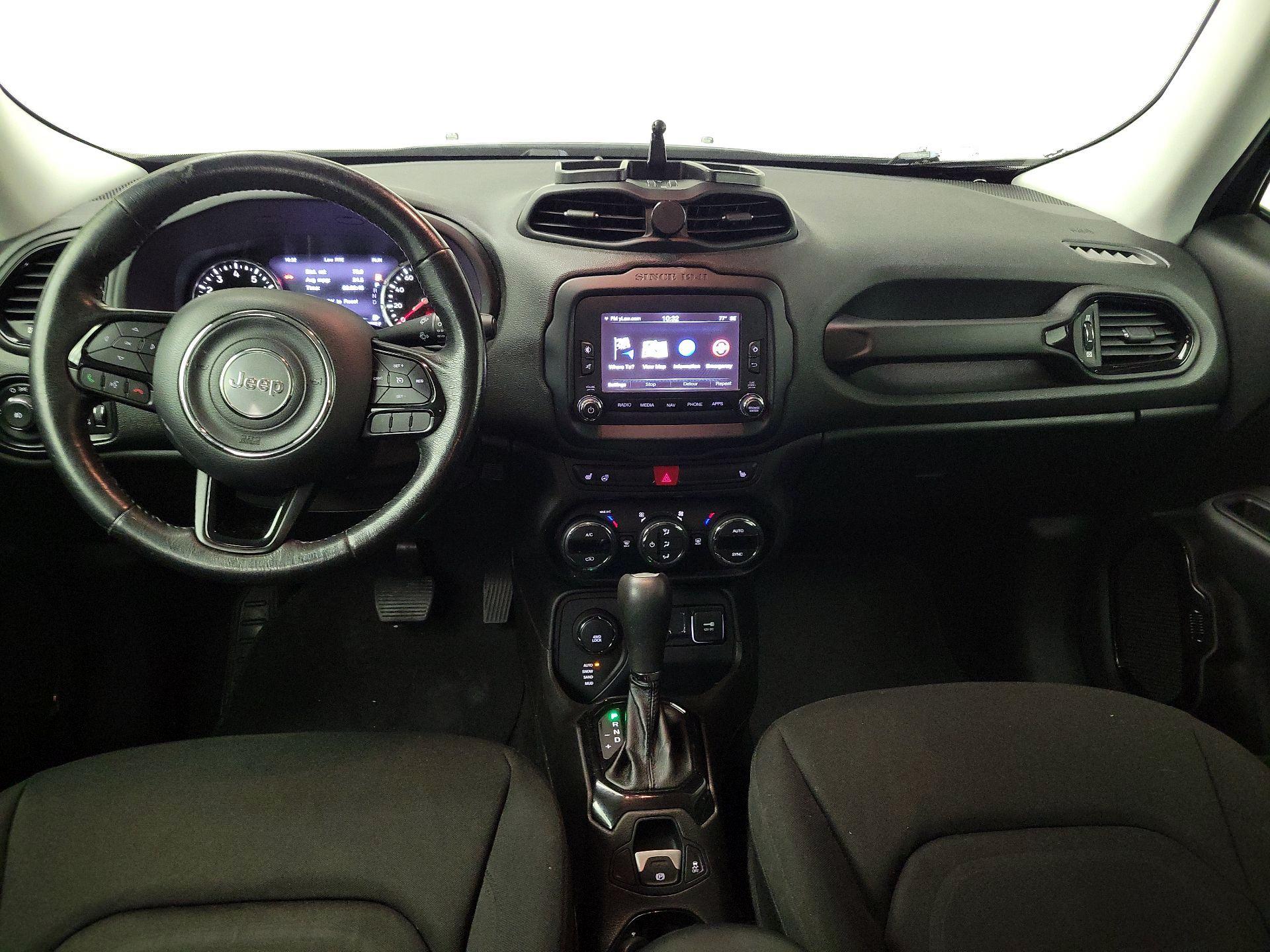 Thumbnail: 2017 Jeep Renegade - 9