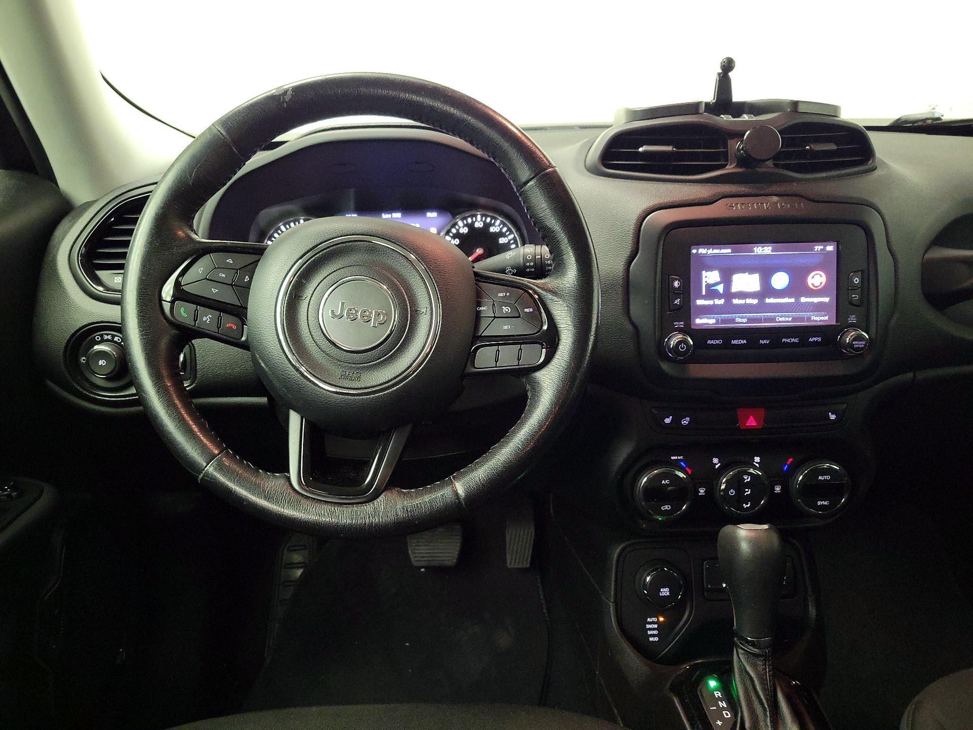 Thumbnail: 2017 Jeep Renegade - 10