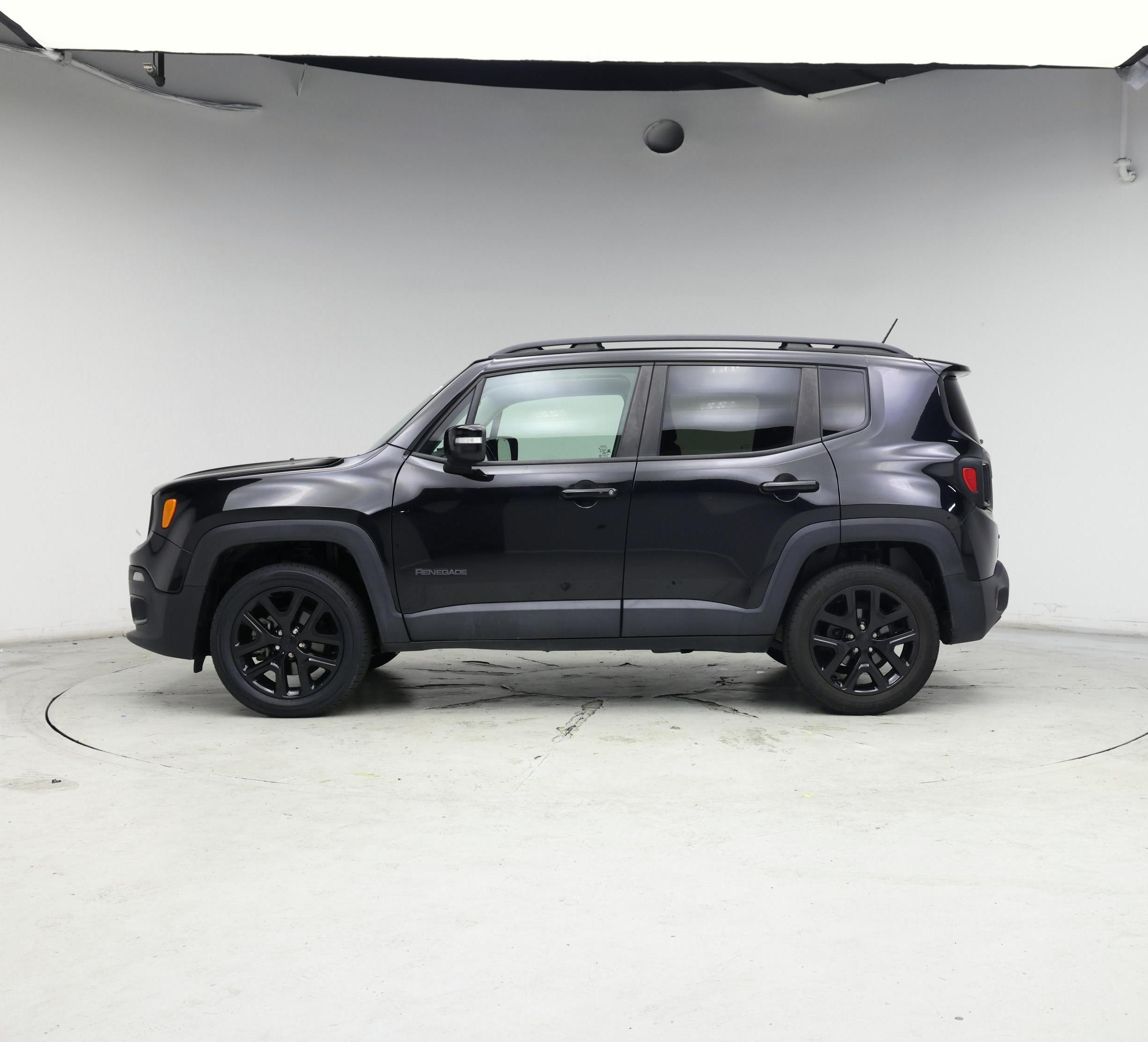Thumbnail: 2017 Jeep Renegade - 3
