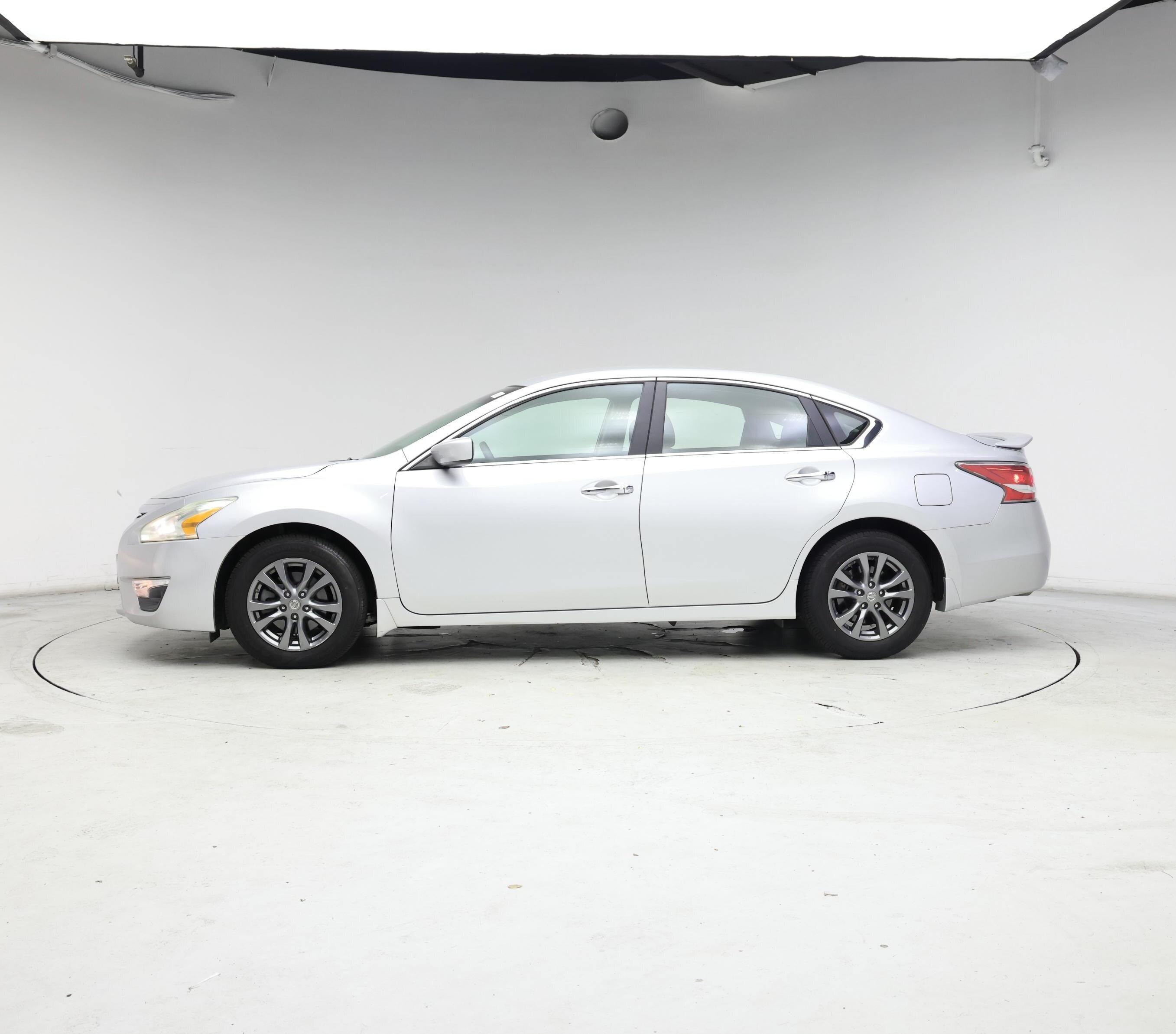 Thumbnail: 2015 Nissan Altima - 3