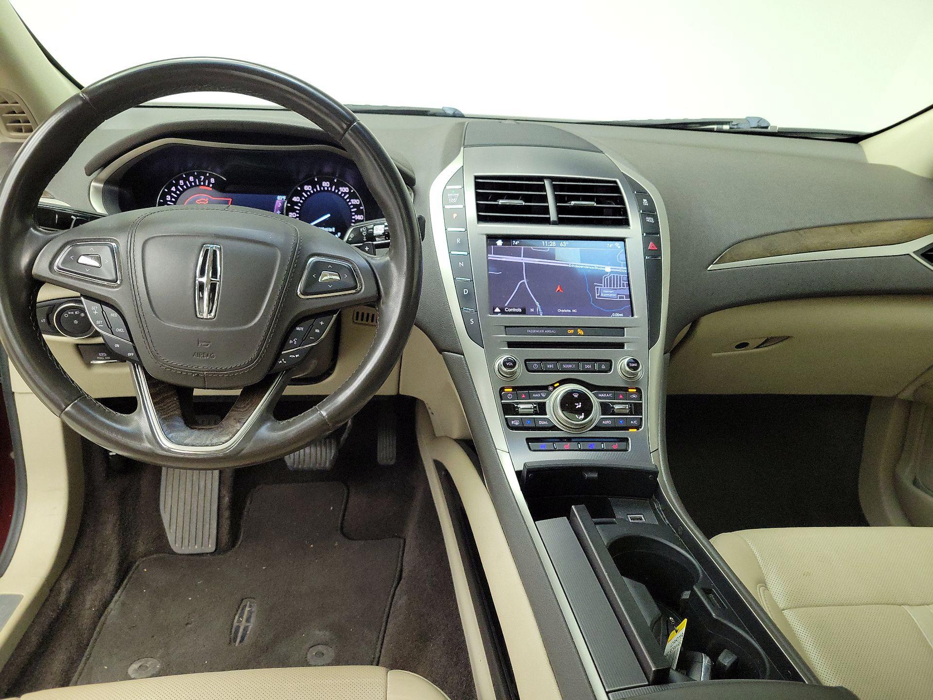 Thumbnail: 2017 Lincoln MKZ - 9