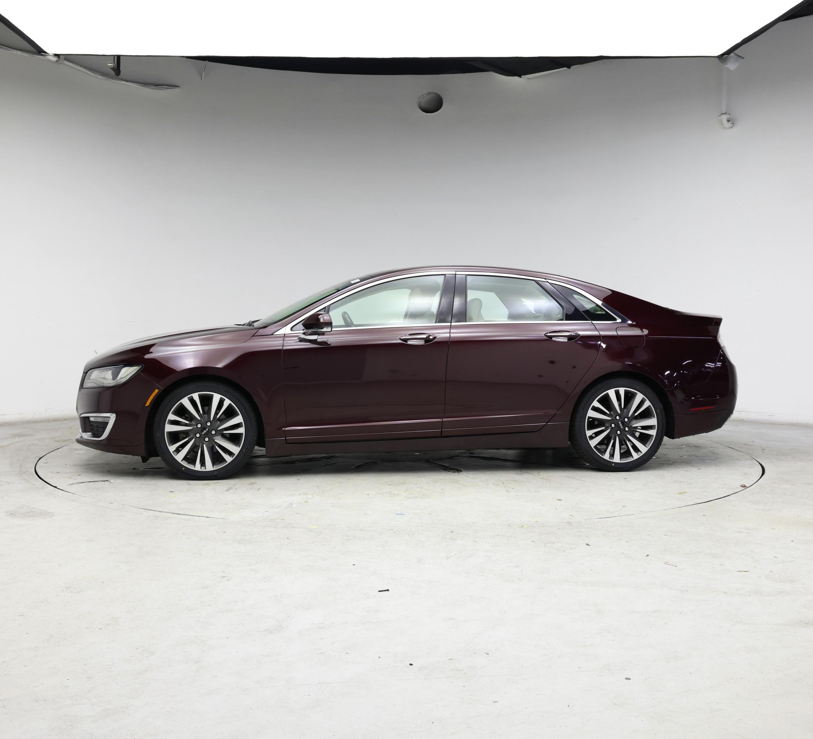 Thumbnail: 2017 Lincoln MKZ - 3