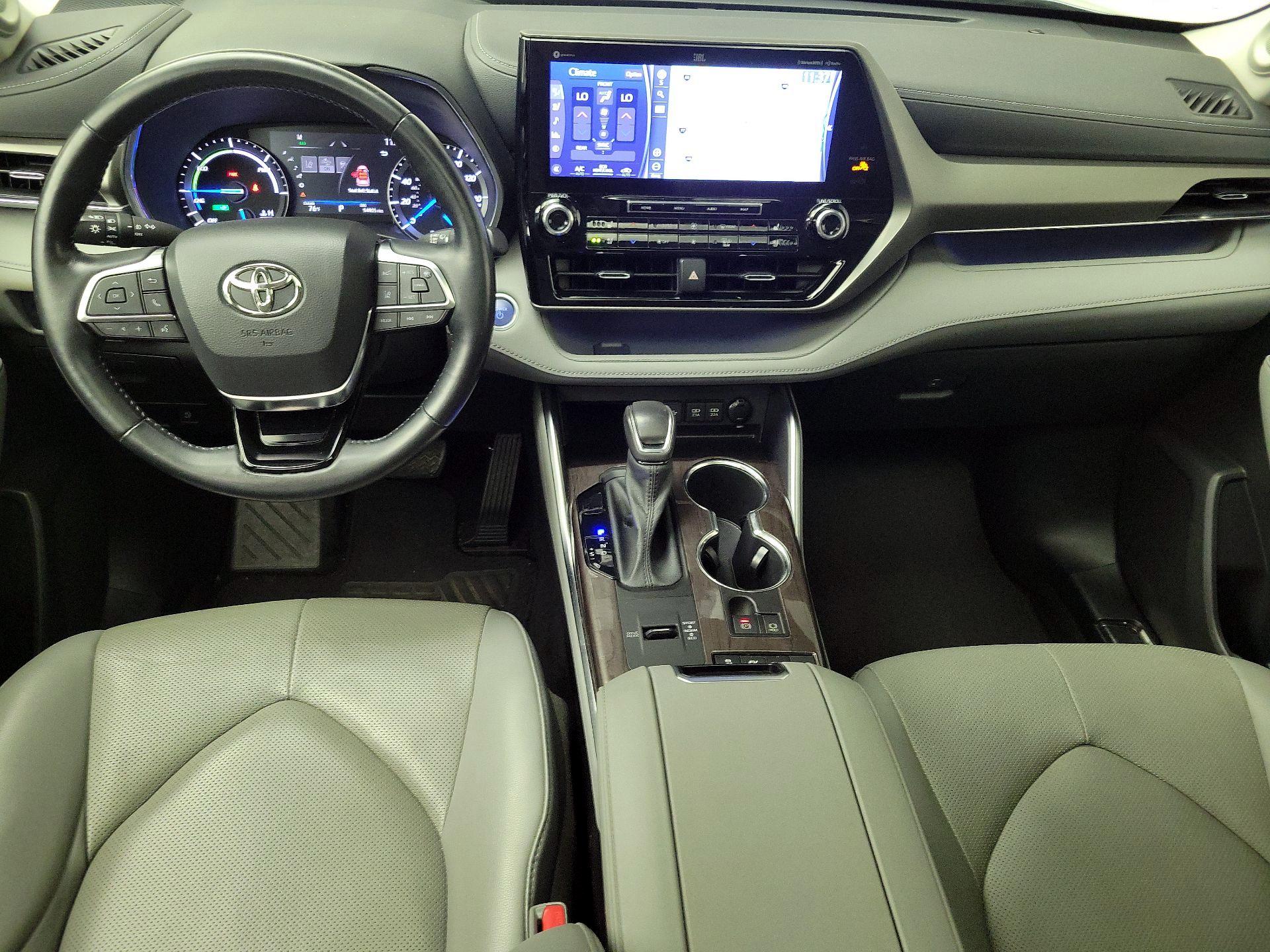 Thumbnail: 2021 Toyota Highlander - 9