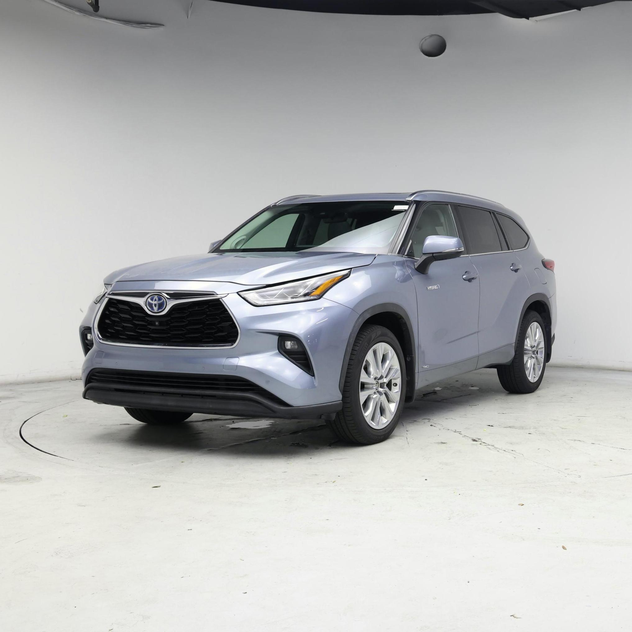 Thumbnail: 2021 Toyota Highlander - 4