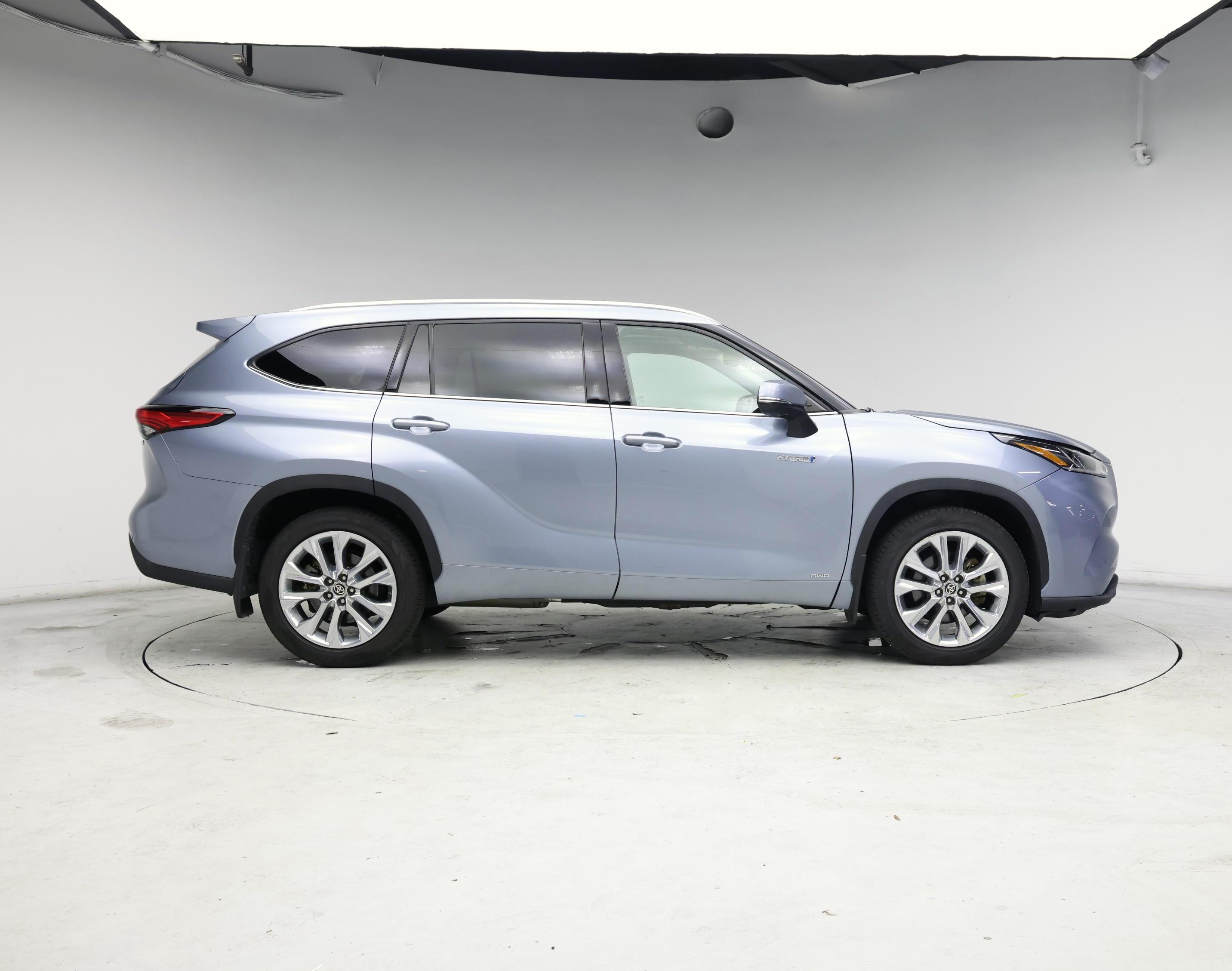 Thumbnail: 2021 Toyota Highlander - 7