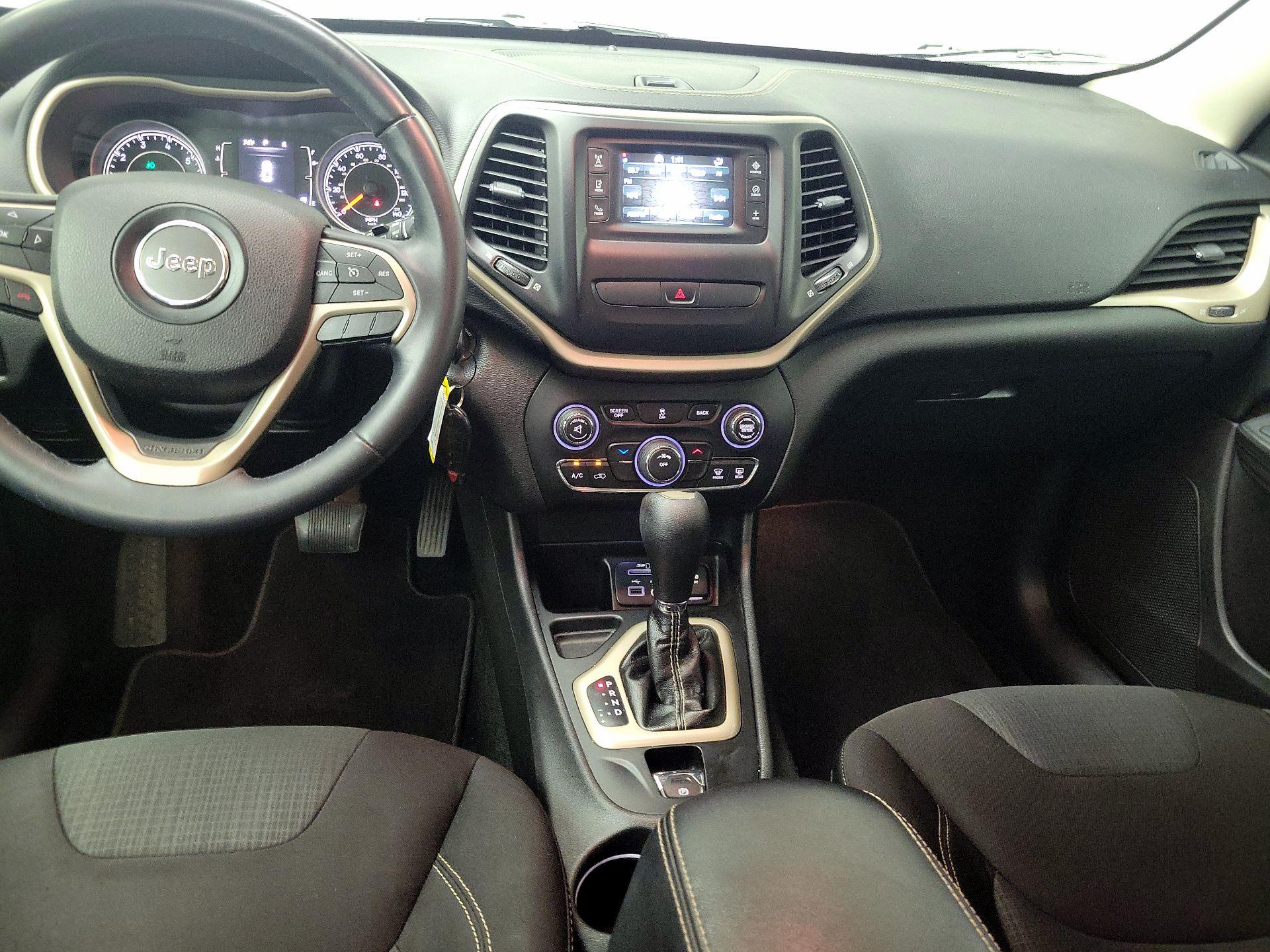 Thumbnail: 2015 Jeep Cherokee - 9