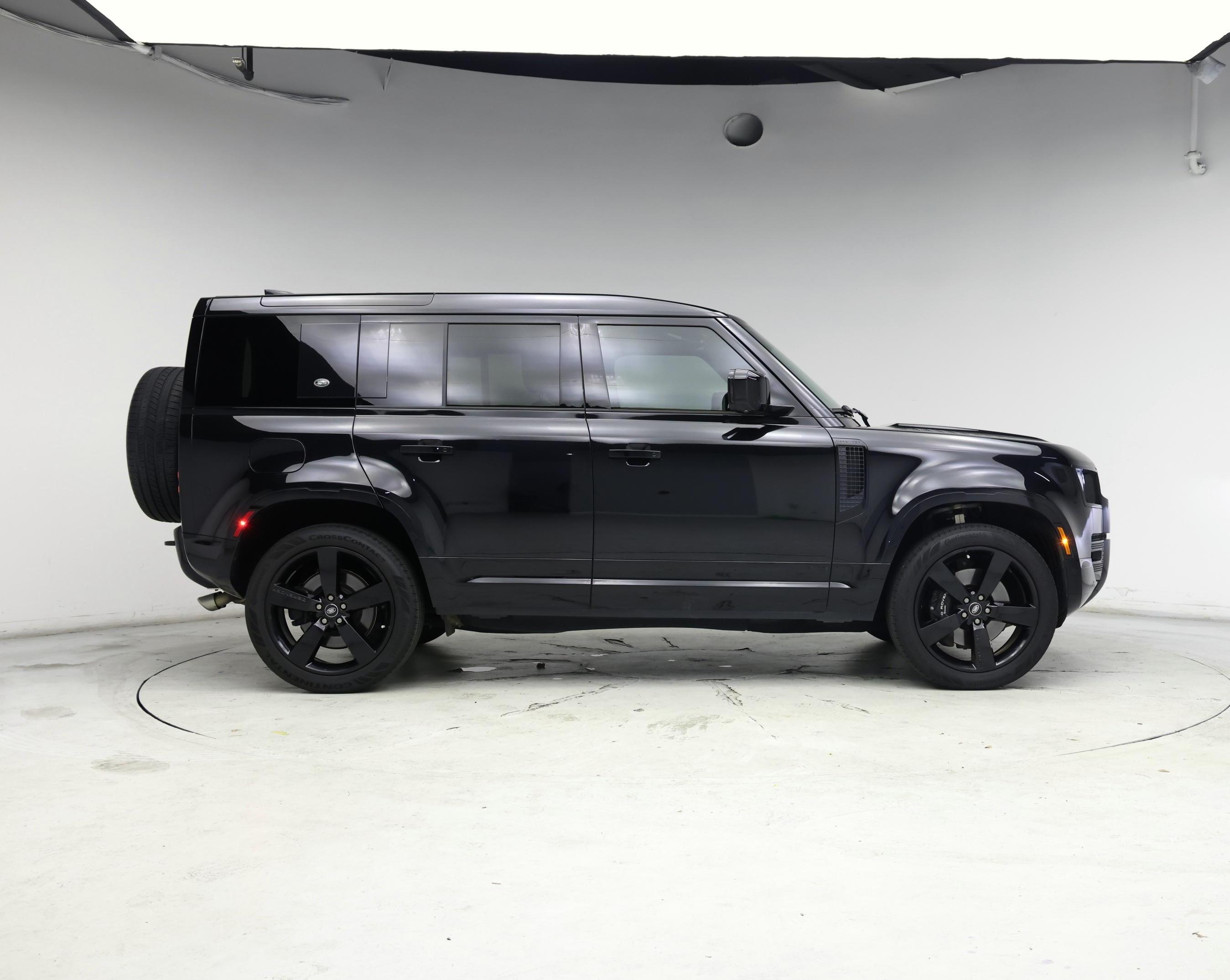 Thumbnail: 2024 Land Rover Defender - 7