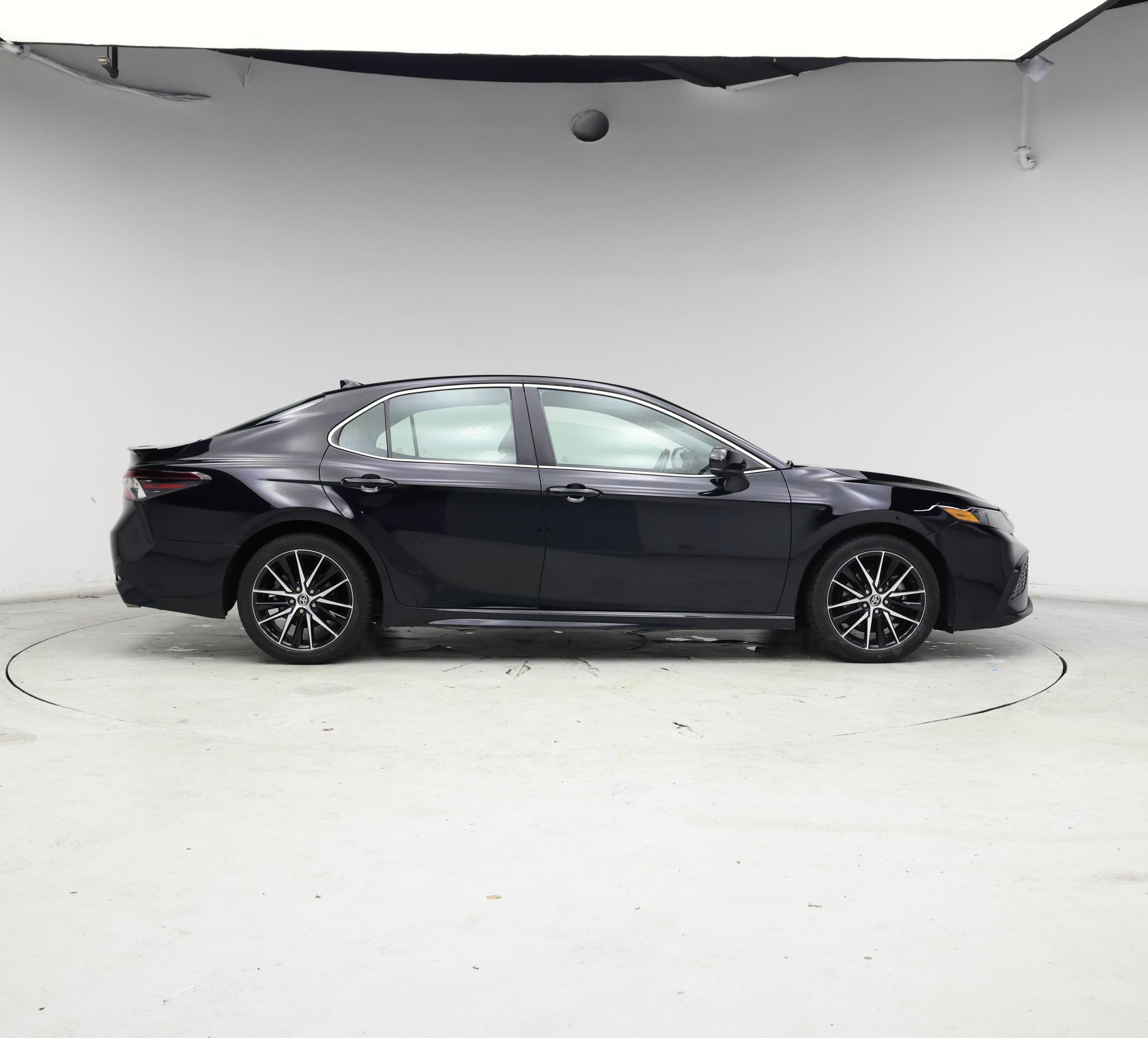Thumbnail: 2021 Toyota Camry - 7
