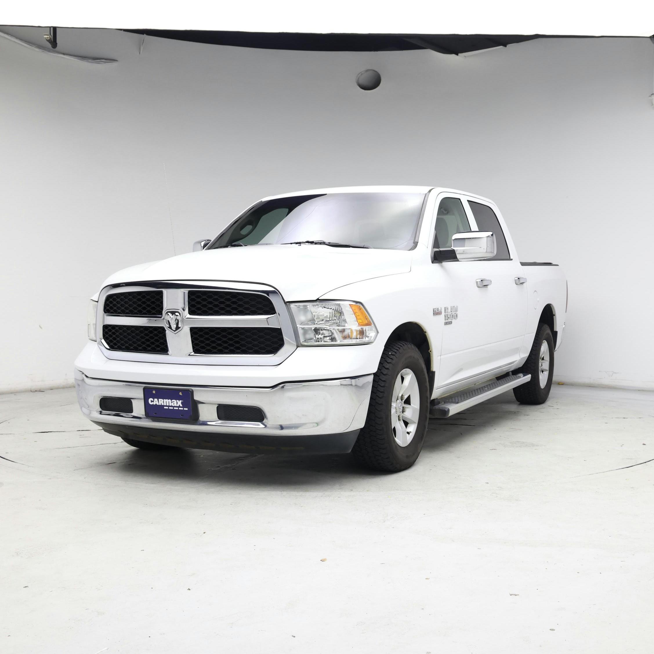Thumbnail: 2020 RAM 1500 Classic - 4