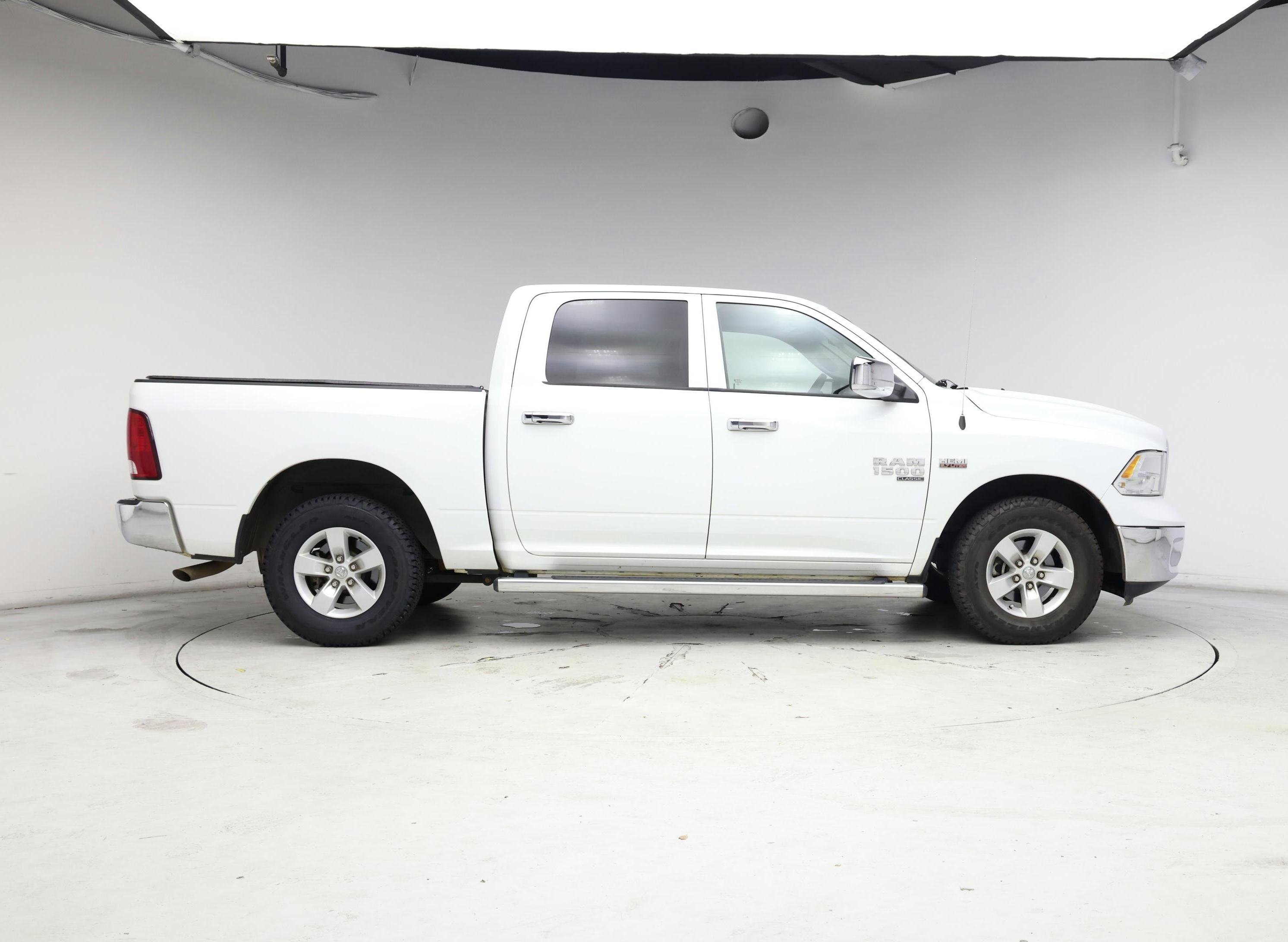Thumbnail: 2020 RAM 1500 Classic - 7