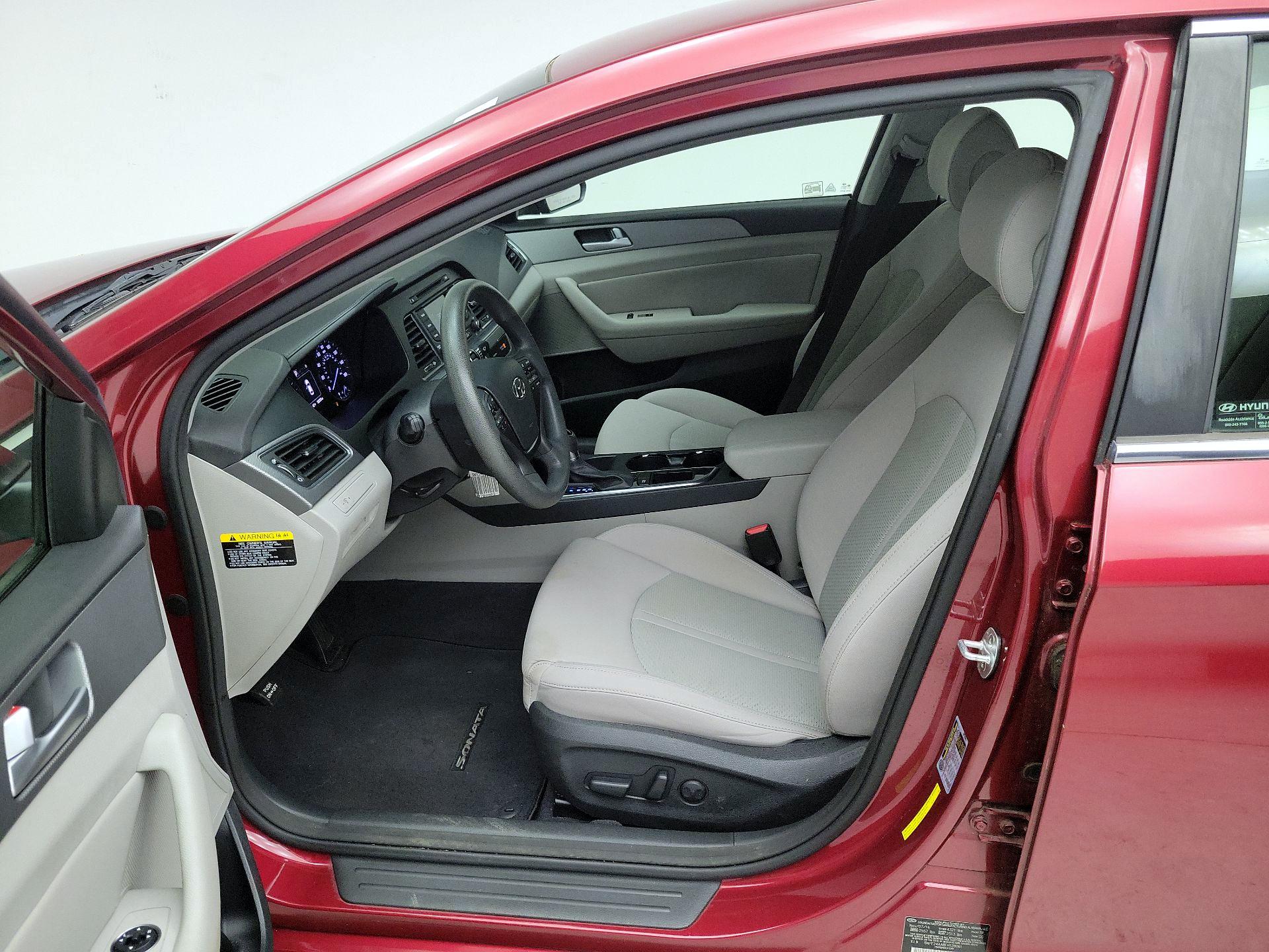Thumbnail: 2015 Hyundai Sonata - 11