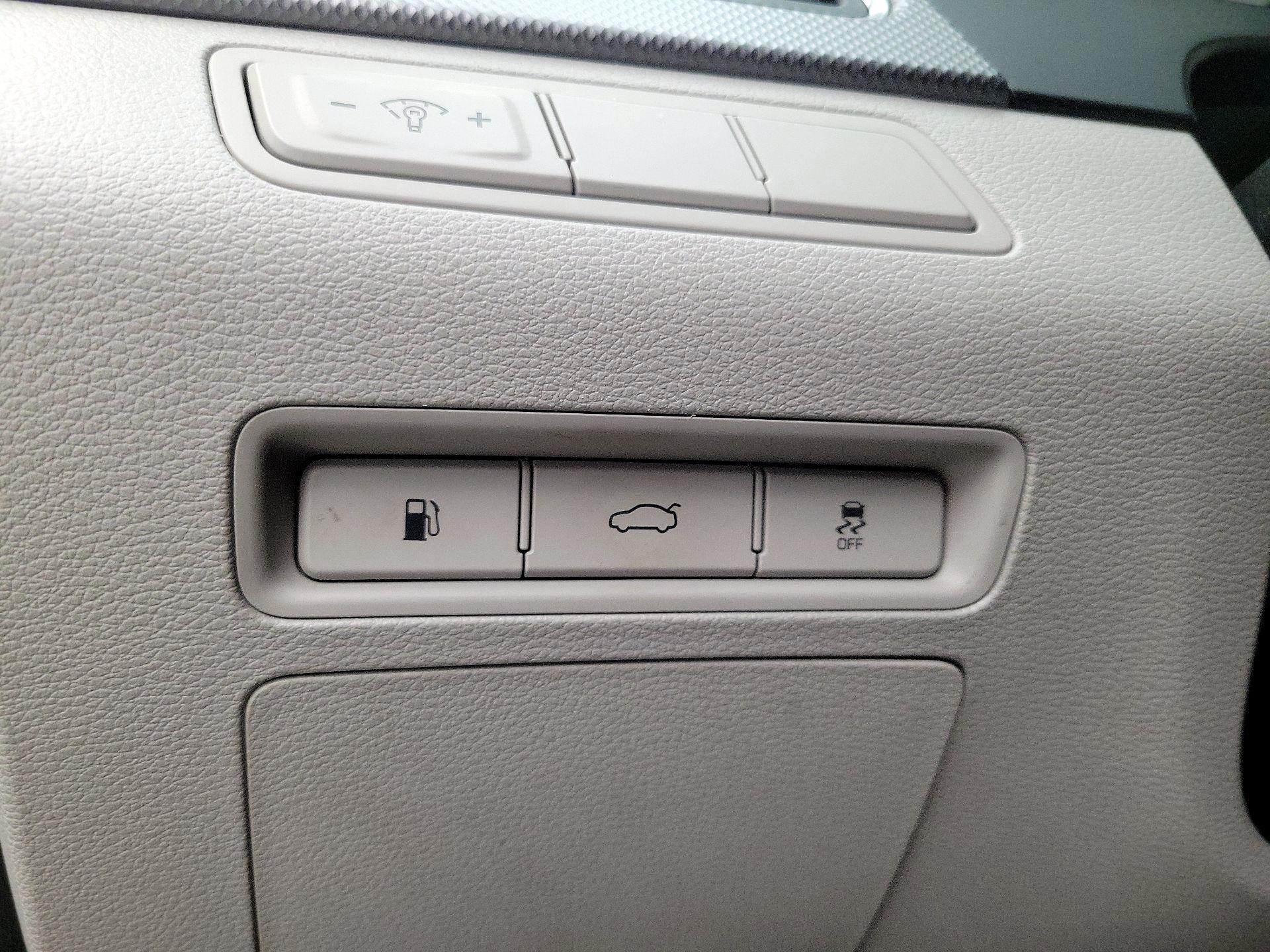 Thumbnail: 2015 Hyundai Sonata - 13