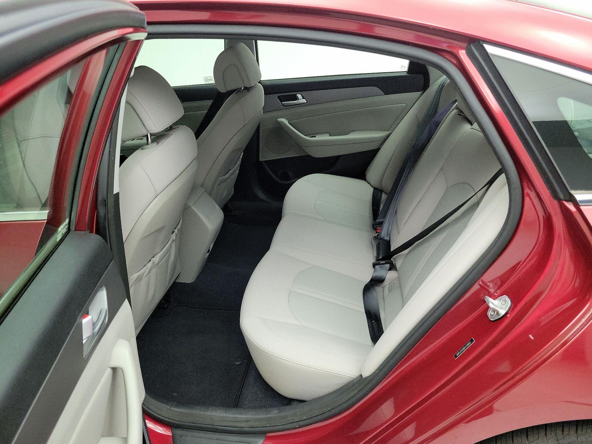 Thumbnail: 2015 Hyundai Sonata - 19