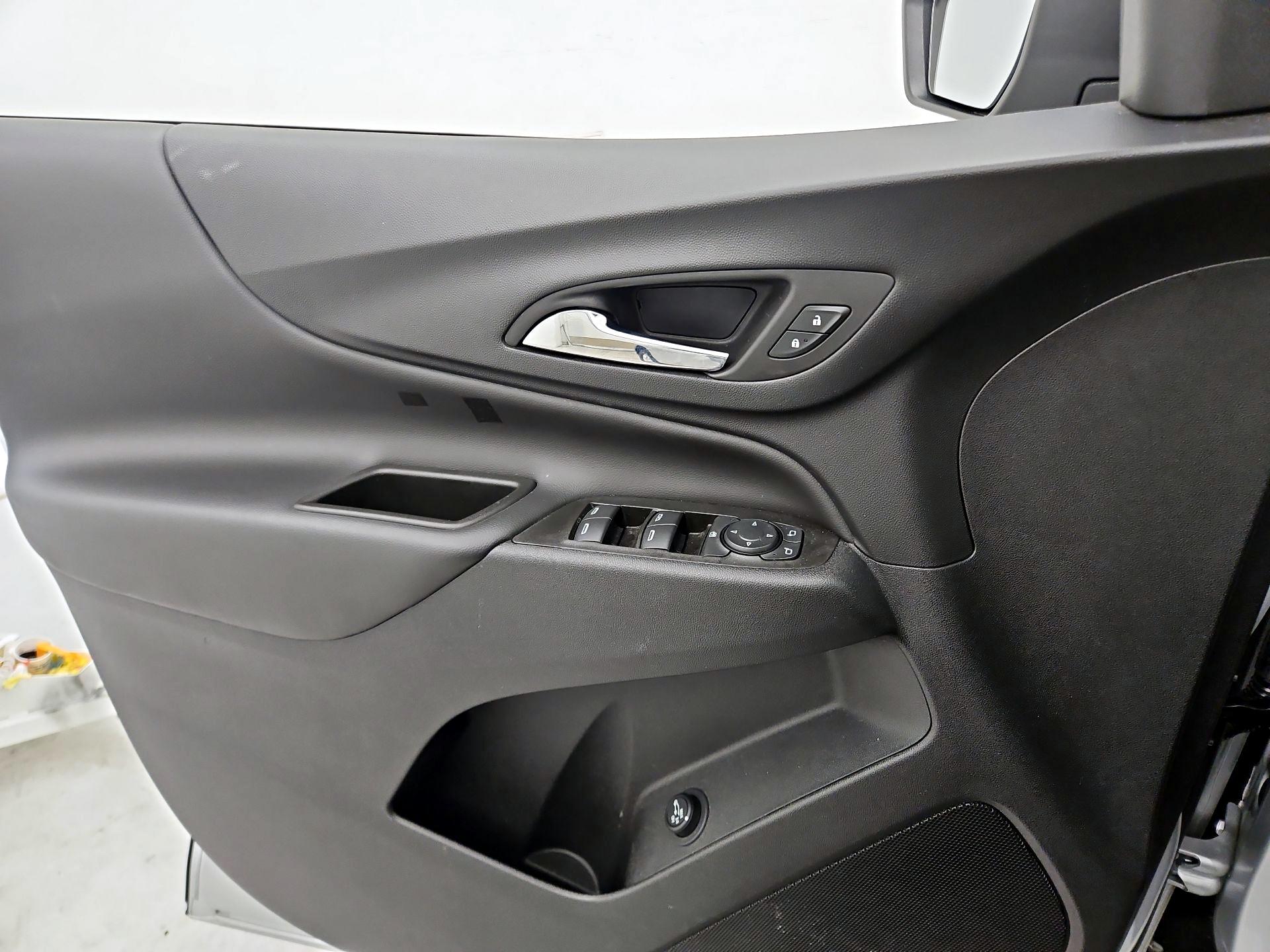 Thumbnail: 2022 Chevrolet Equinox - 12
