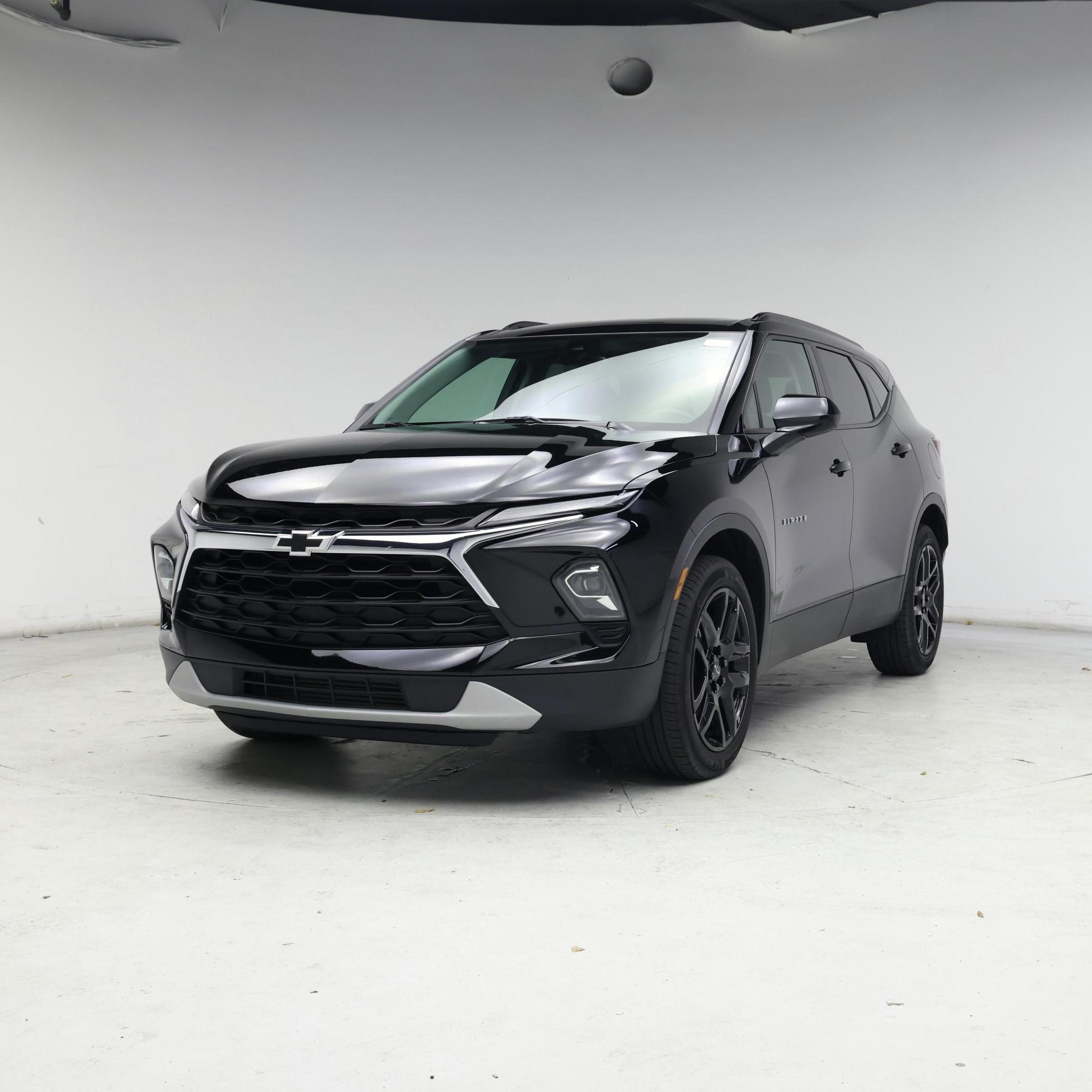 Thumbnail: 2023 Chevrolet Blazer - 4