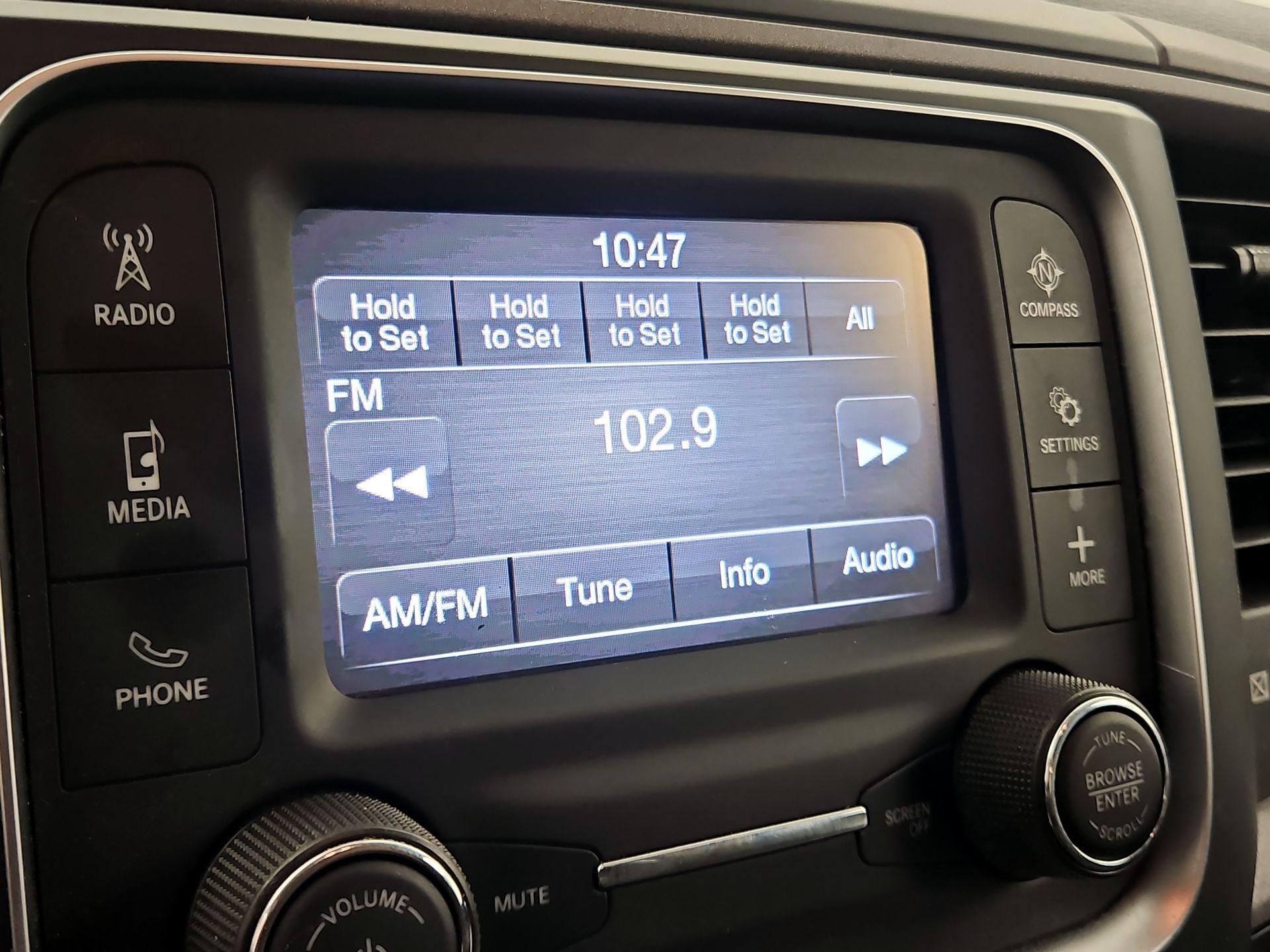 Thumbnail: 2021 RAM 1500 Classic - 15