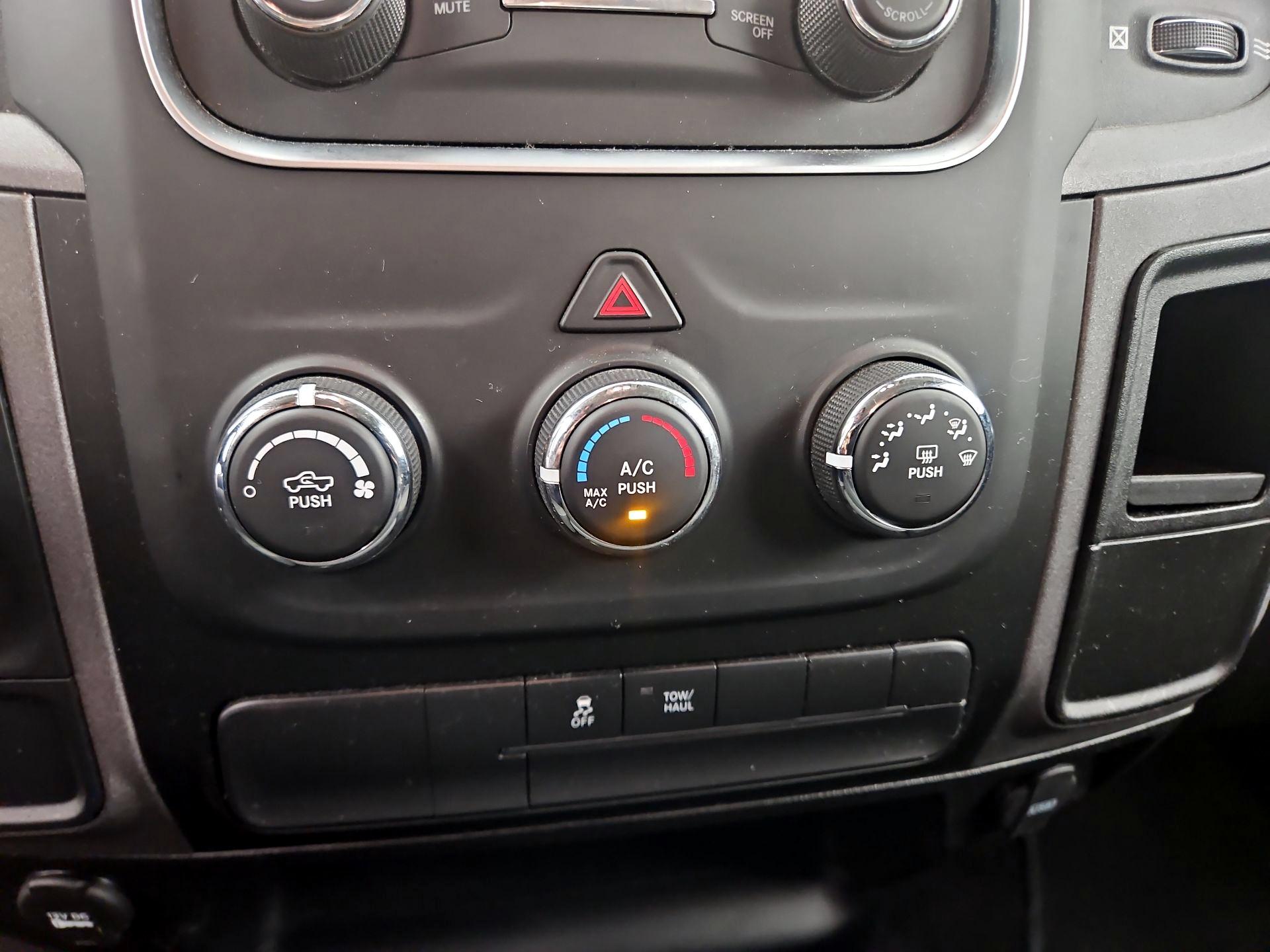 Thumbnail: 2021 RAM 1500 Classic - 16