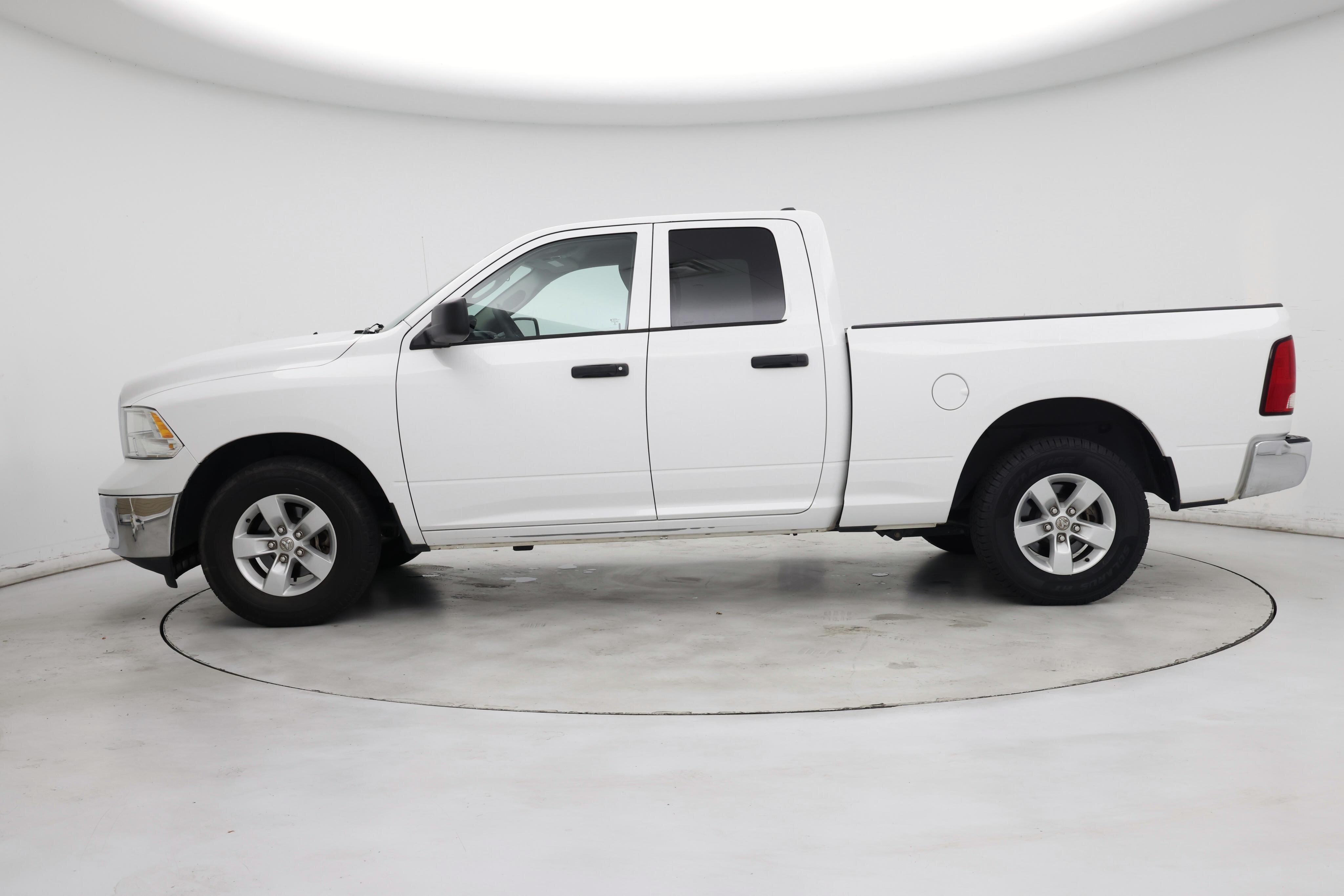 Thumbnail: 2021 RAM 1500 Classic - 3