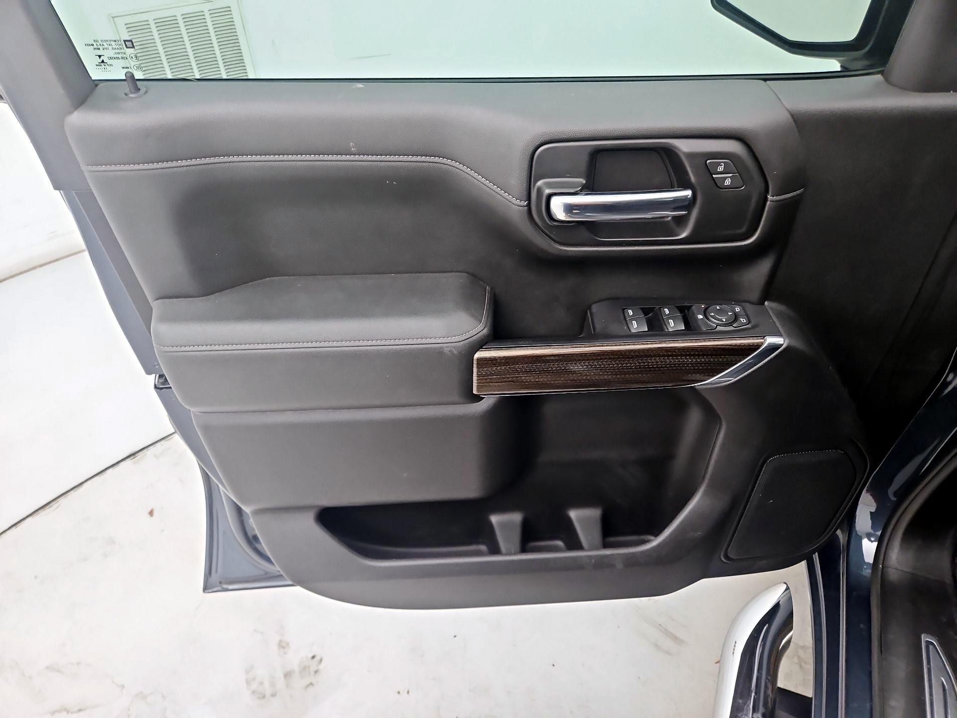 Thumbnail: 2020 Chevrolet Silverado 1500 - 12