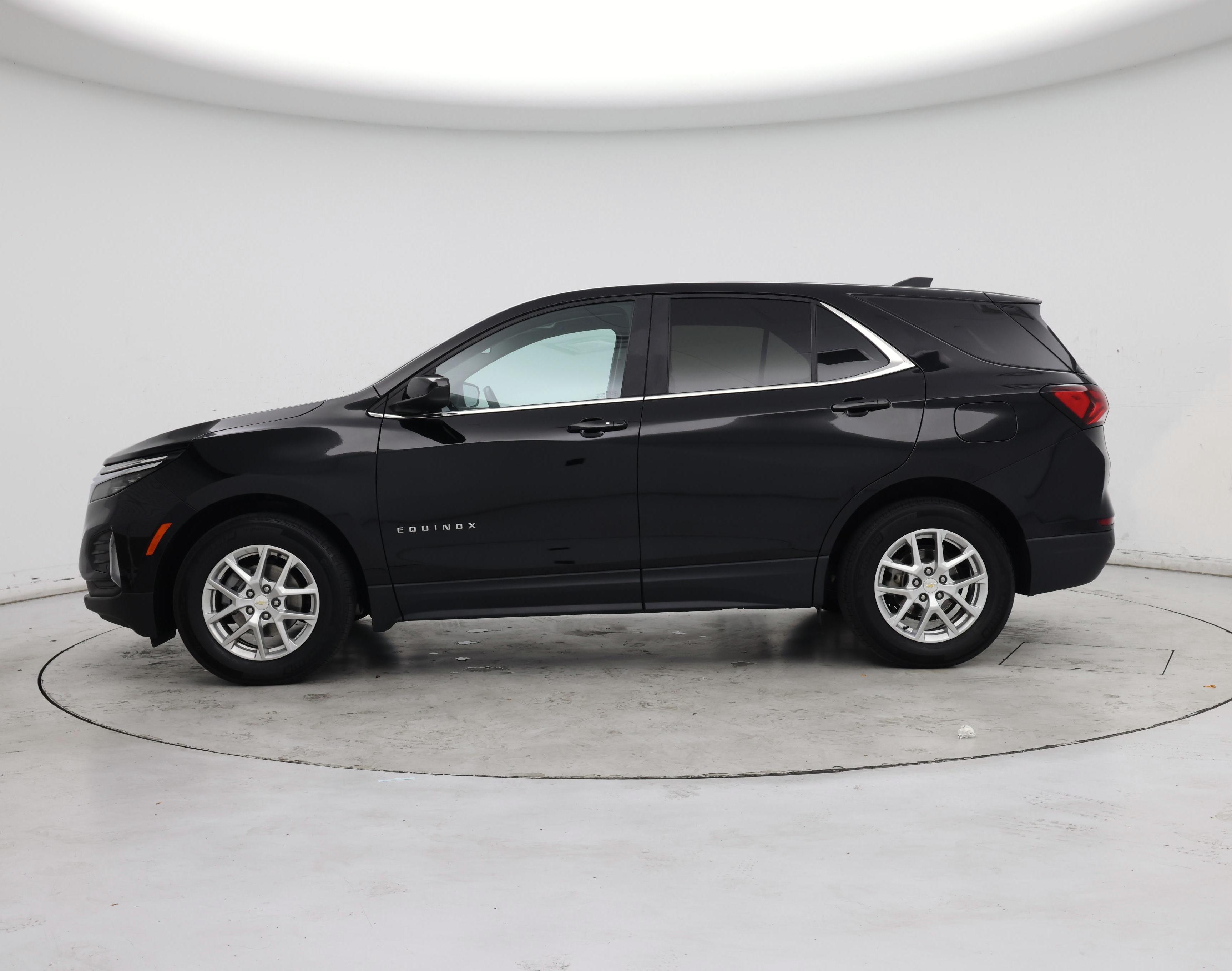 Thumbnail: 2022 Chevrolet Equinox - 3
