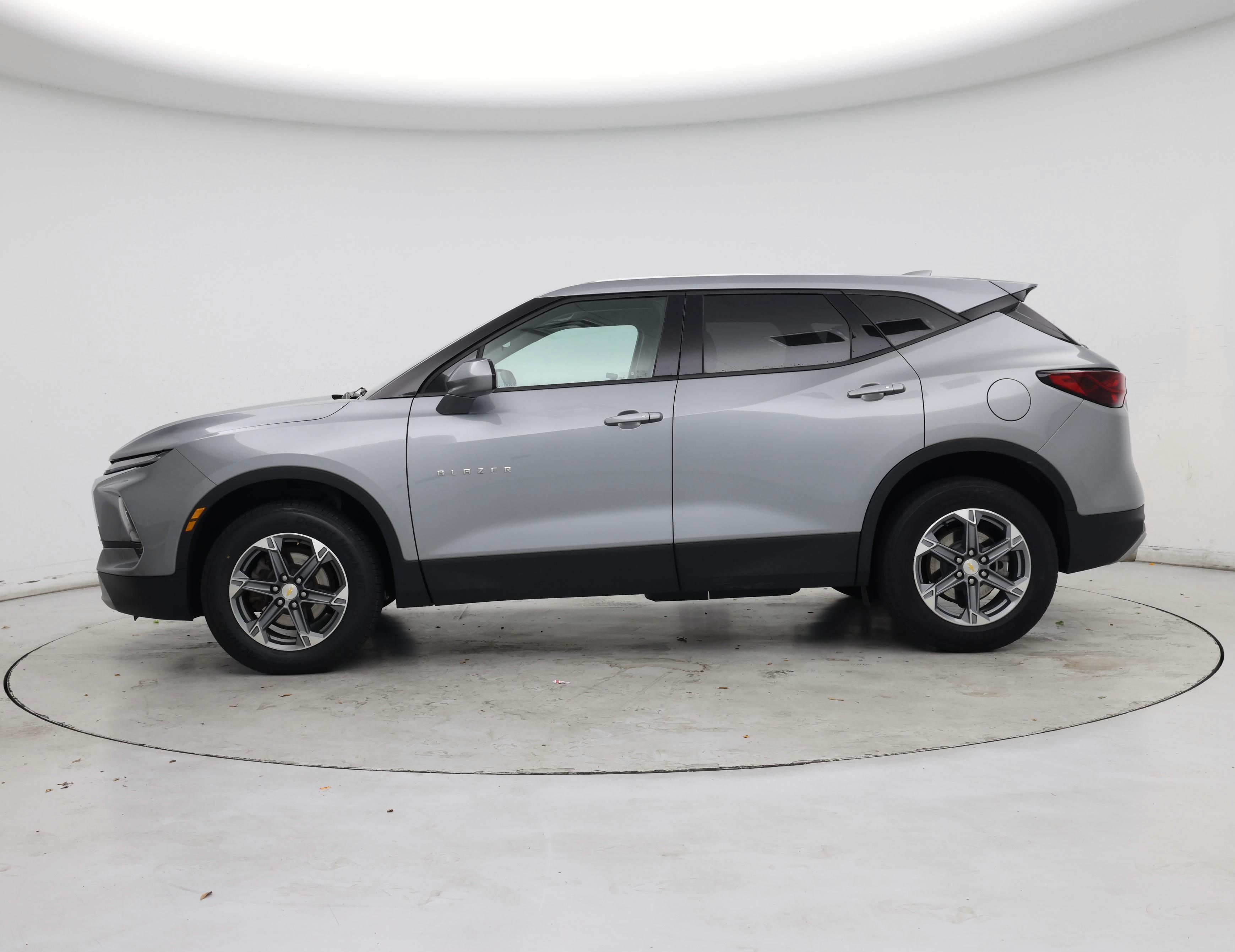 Thumbnail: 2023 Chevrolet Blazer - 3