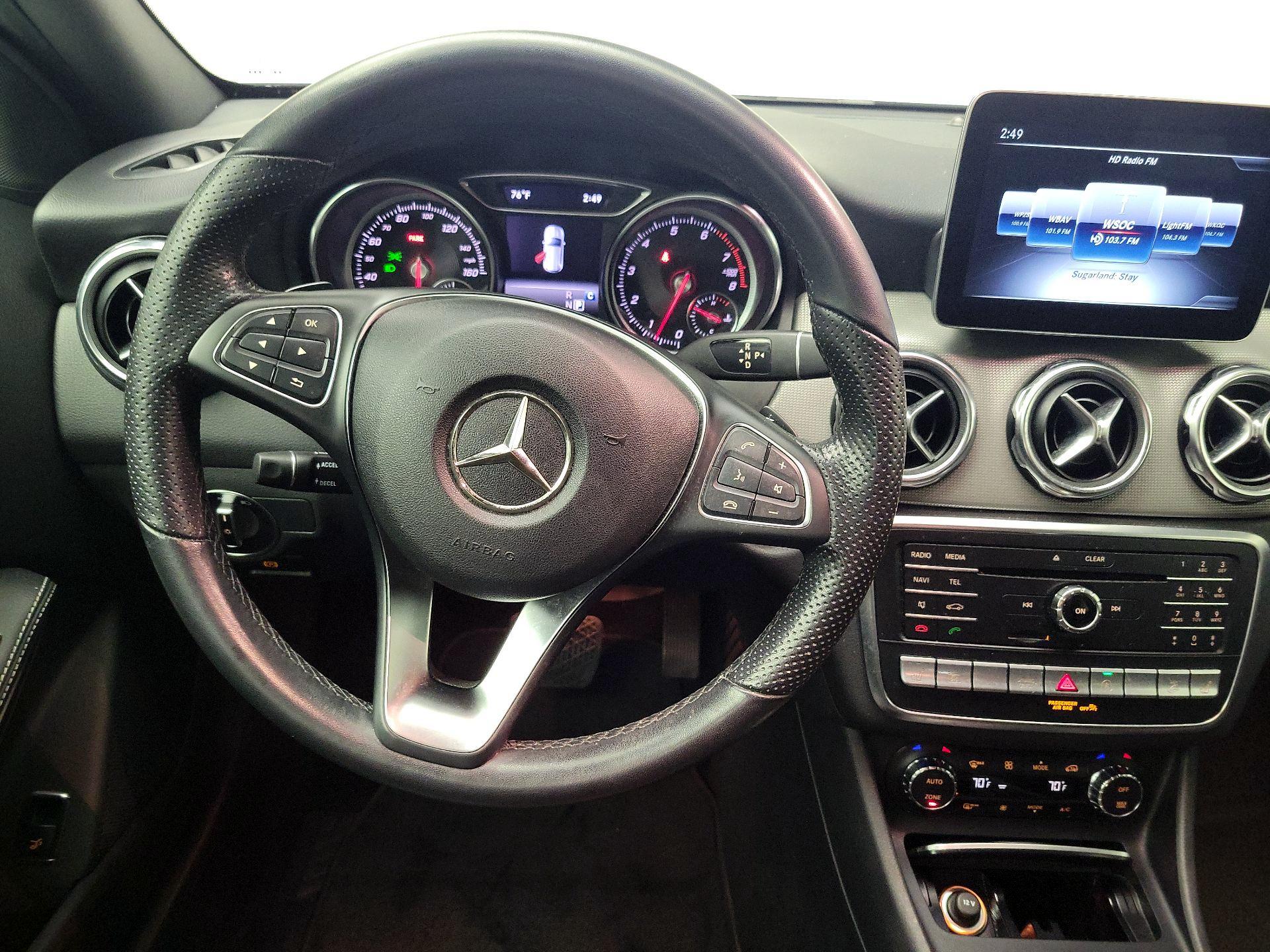 Thumbnail: 2020 Mercedes-Benz GLA - 10